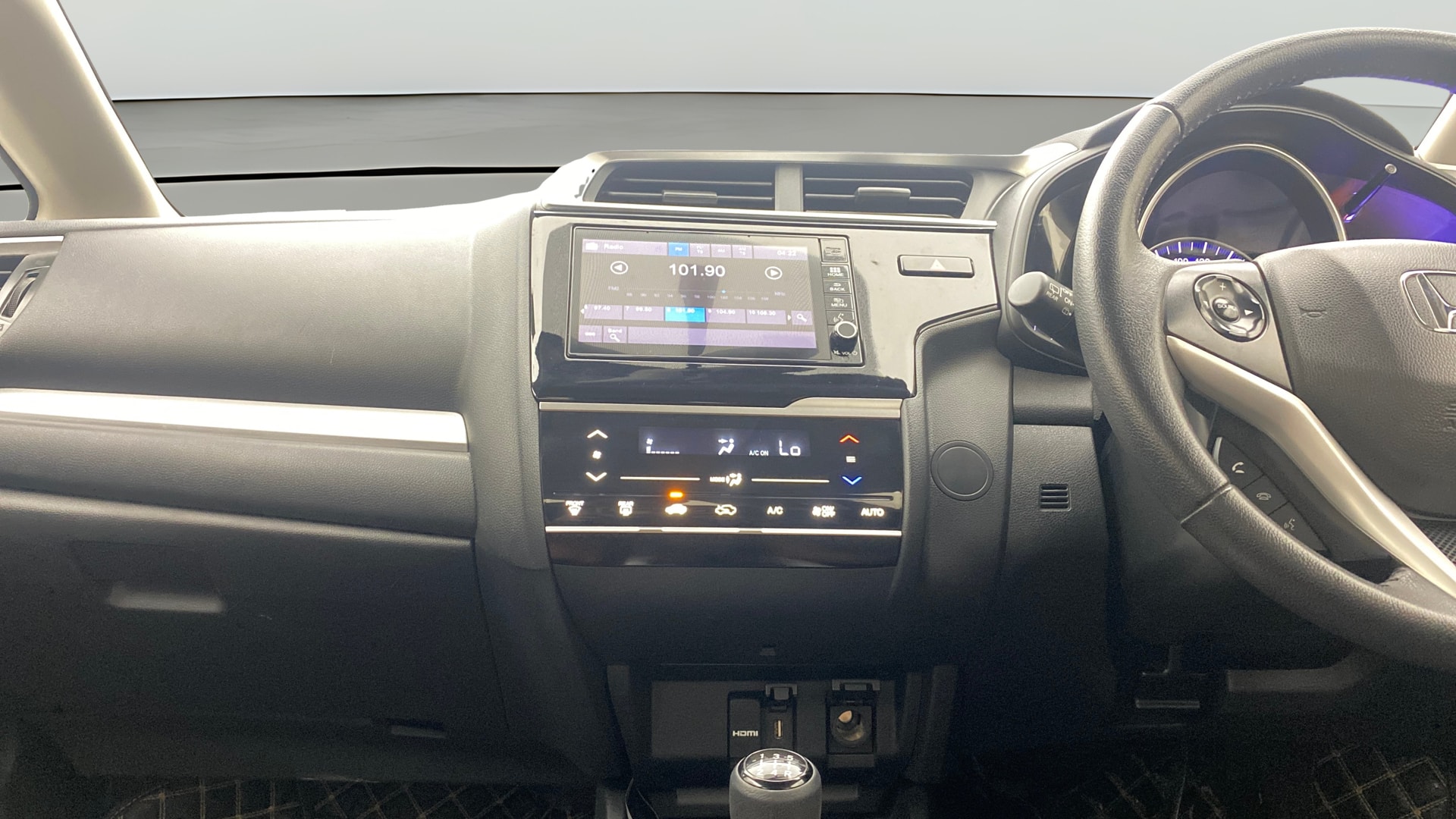 View 2019 Honda WR-V S MT Diesel Edge Edition Image 17 Used 2019 Honda WR-V S MT Diesel Edge Edition Image 17