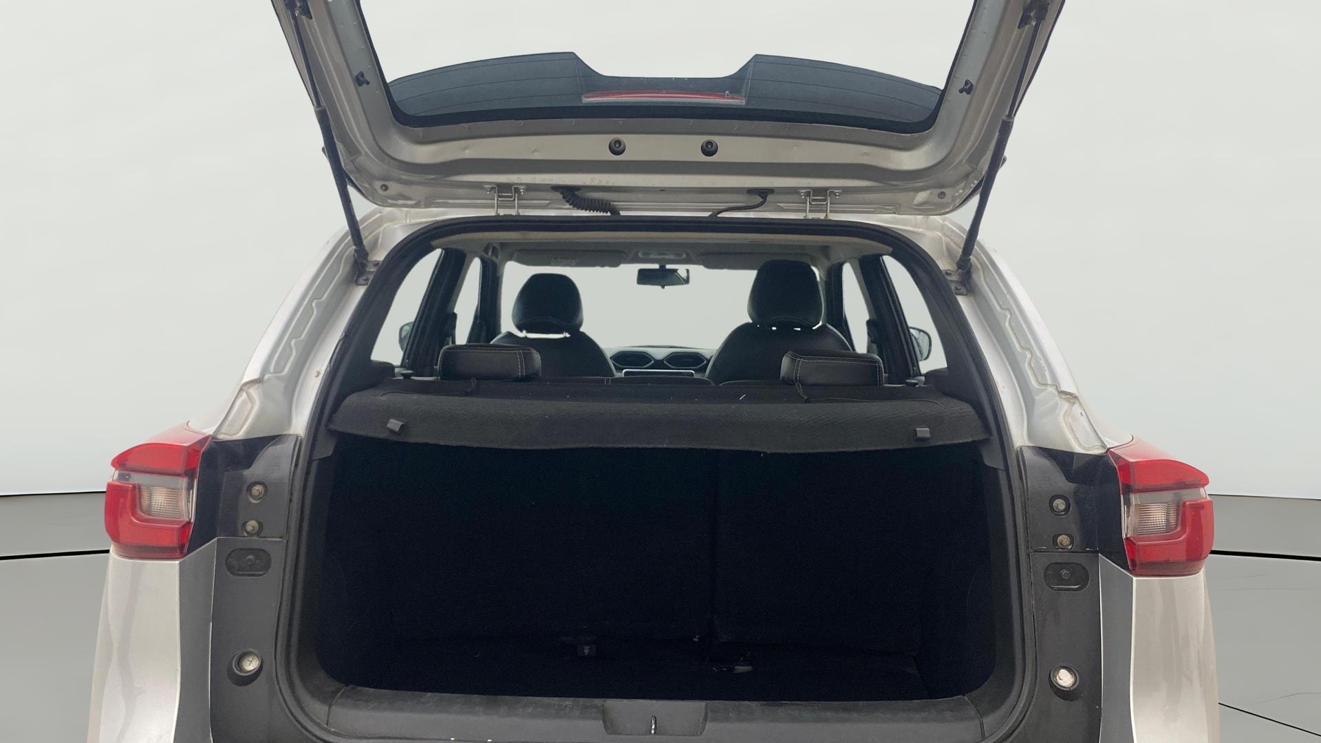 View 2021 Nissan Magnite Turbo XV Premium CVT Image 38 Used 2021 Nissan Magnite Turbo XV Premium CVT Image 38
