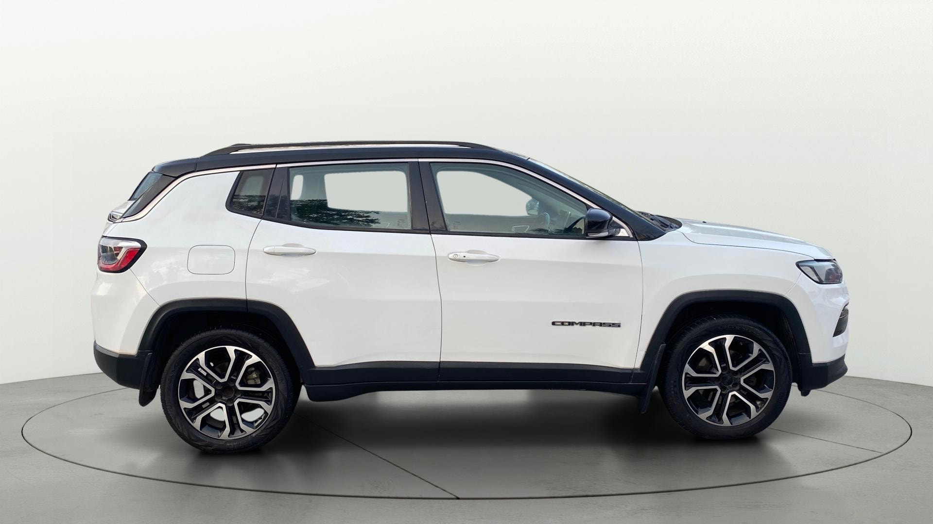 View 2021 Jeep Compass Limited (O)1.4 Multi AIR Petrol DDCT AT BS IV Image 29 Used 2021 Jeep Compass Limited (O)1.4 Multi AIR Petrol DDCT AT BS IV Image 29