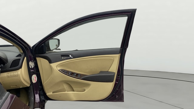 View Hyundai Fluidic Verna Image 46 Used Hyundai Fluidic Verna Image 46