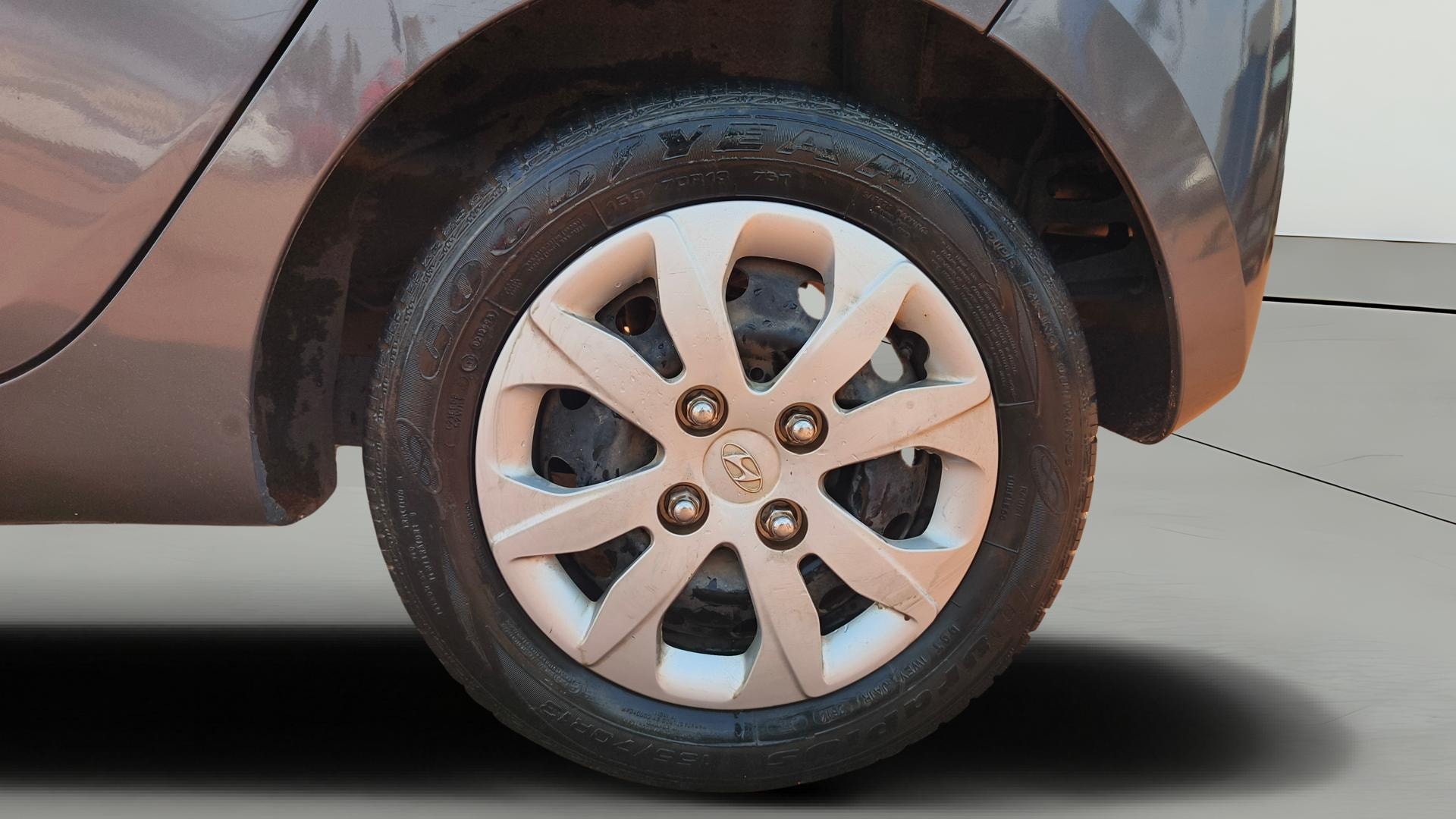 View 2014 Hyundai EON Sportz Image 11 Used 2014 Hyundai EON Sportz Image 11