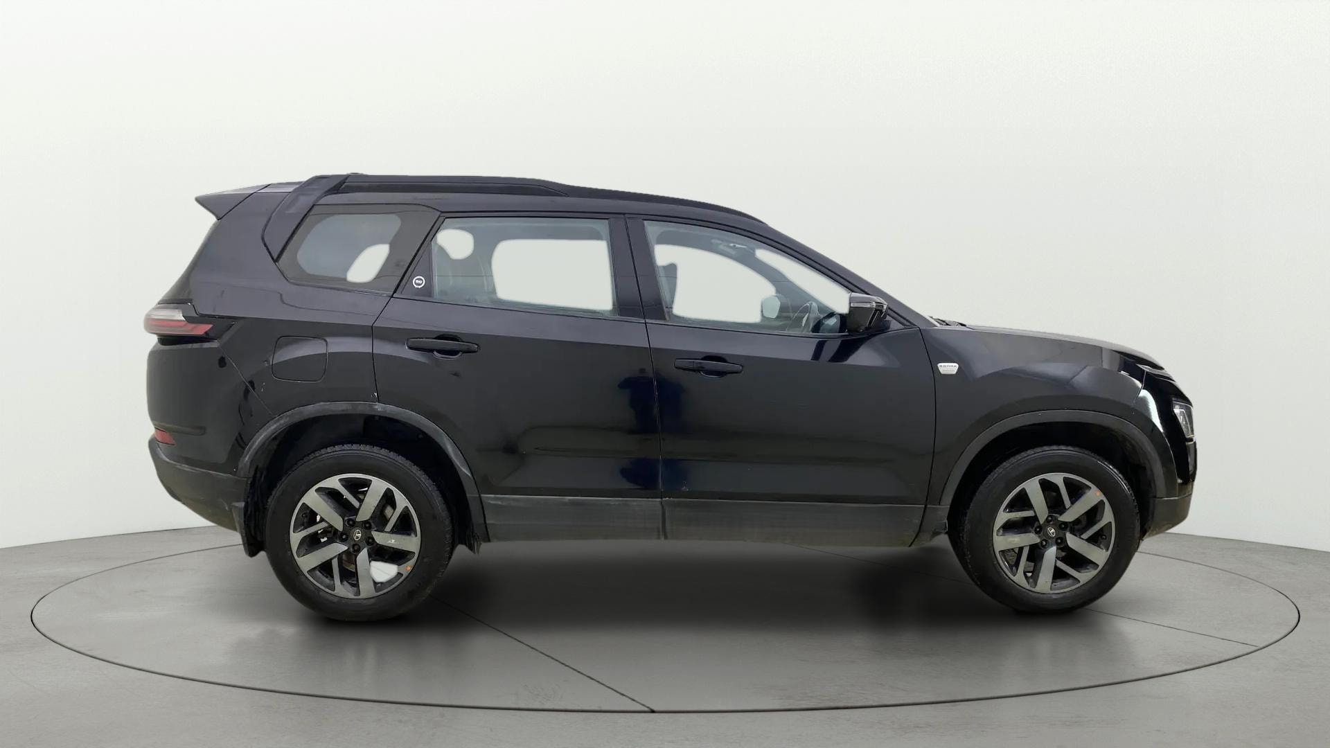 View 2023 Tata Safari XZA Plus Option Dark Image 29 Used 2023 Tata Safari XZA Plus Option Dark Image 29