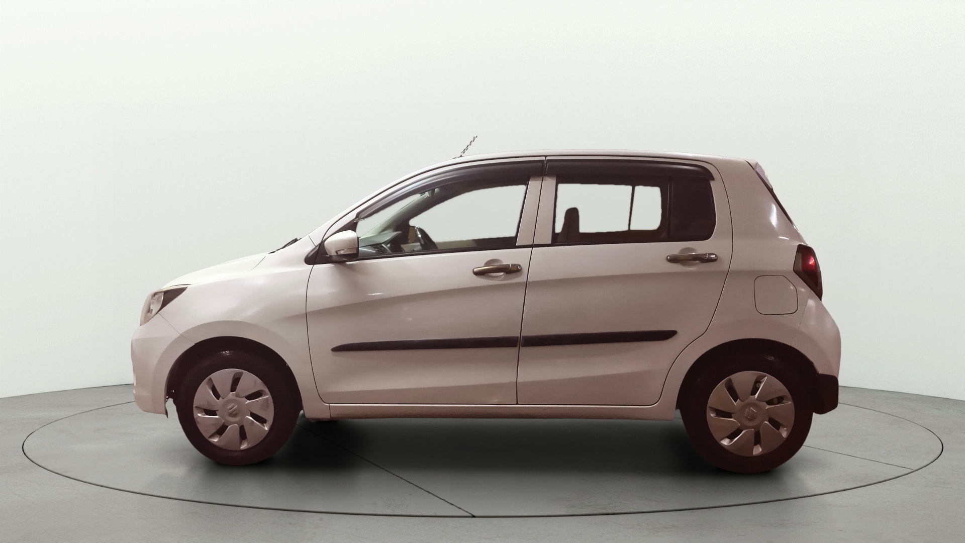 View 2016 Maruti Suzuki 1000 Base Variant Image 5 Used 2016 Maruti Suzuki 1000 Base Variant Image 5