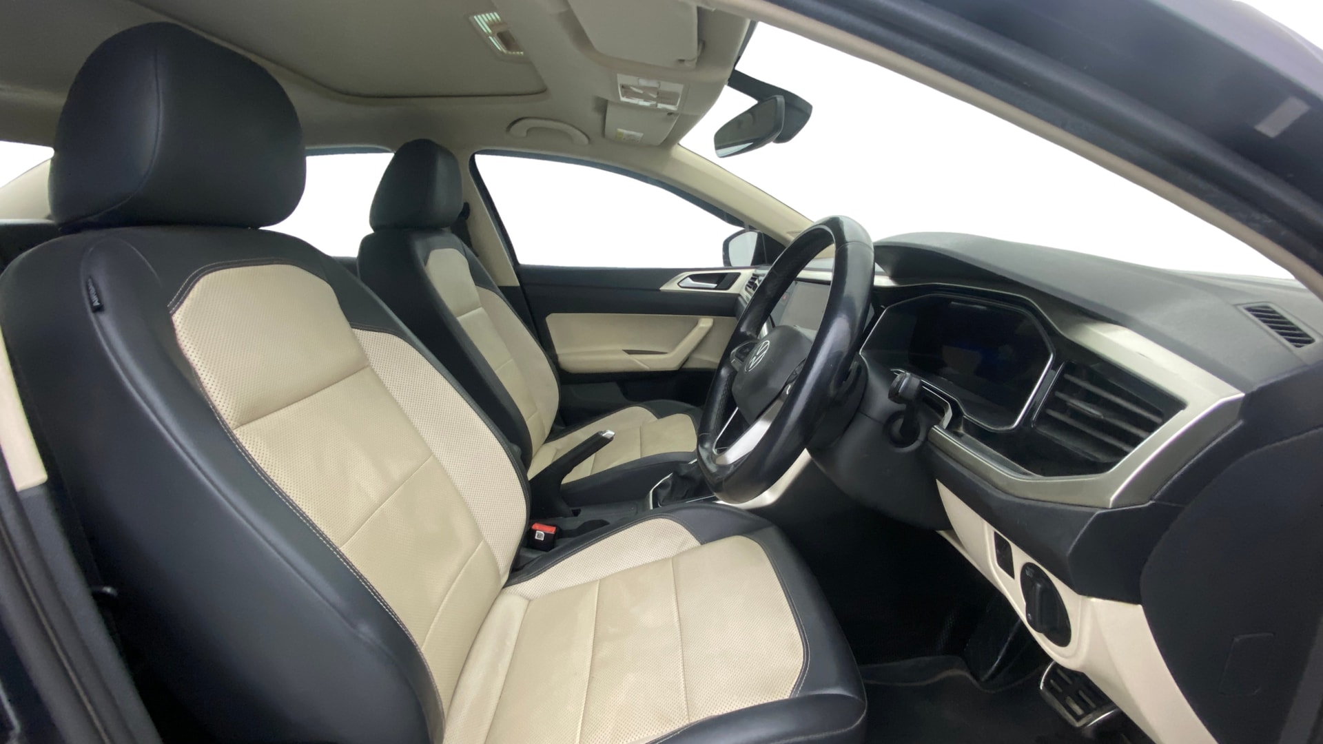 View 2022 Volkswagen Virtus Topline 1.0 TSI MT Image 27 Used 2022 Volkswagen Virtus Topline 1.0 TSI MT Image 27