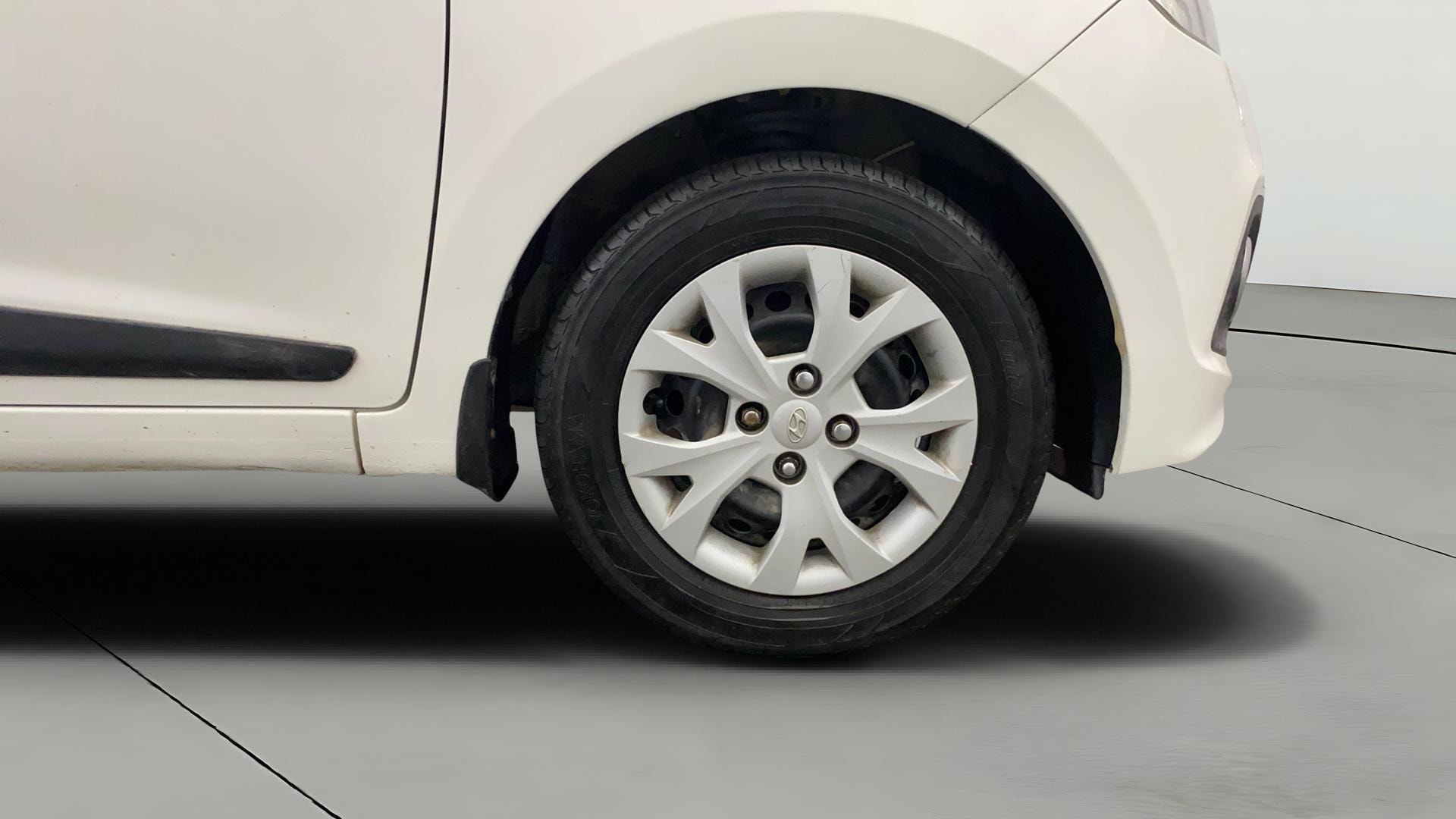 View 2017 Hyundai Grand i10 Sportz 1.2 Kappa Image 39 Used 2017 Hyundai Grand i10 Sportz 1.2 Kappa Image 39