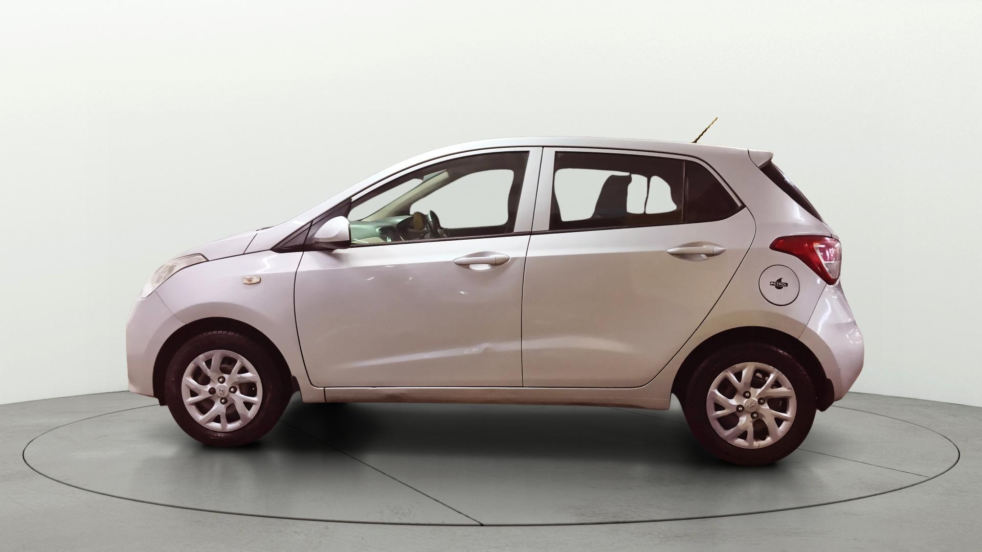 View 2018 Hyundai Grand i10 Magna 1.2 Kappa VTVT Image 5 Used 2018 Hyundai Grand i10 Magna 1.2 Kappa VTVT Image 5