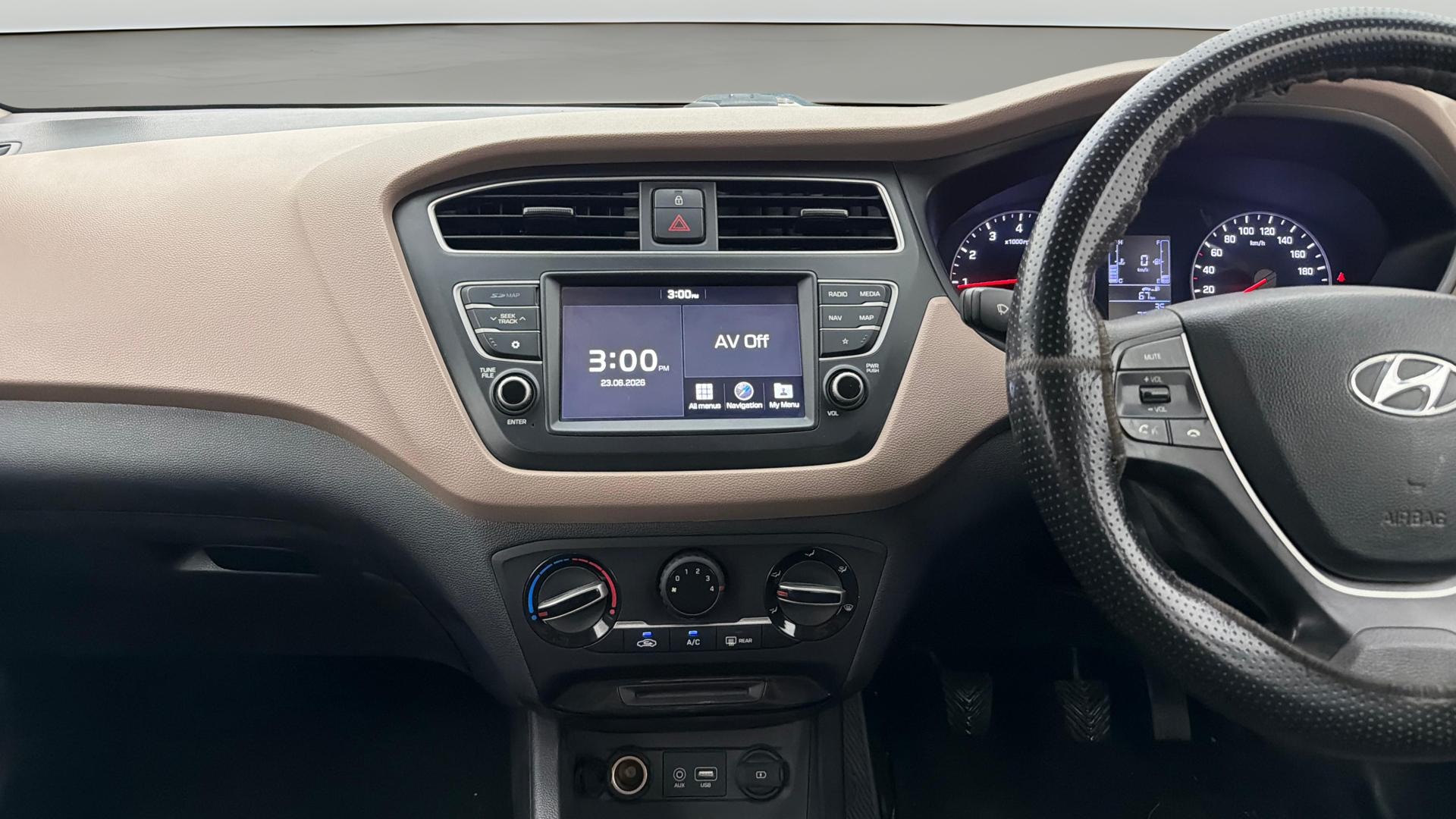 View 2020 Hyundai Elite i20 1.2 Sportz Plus Petrol Image 17 Used 2020 Hyundai Elite i20 1.2 Sportz Plus Petrol Image 17
