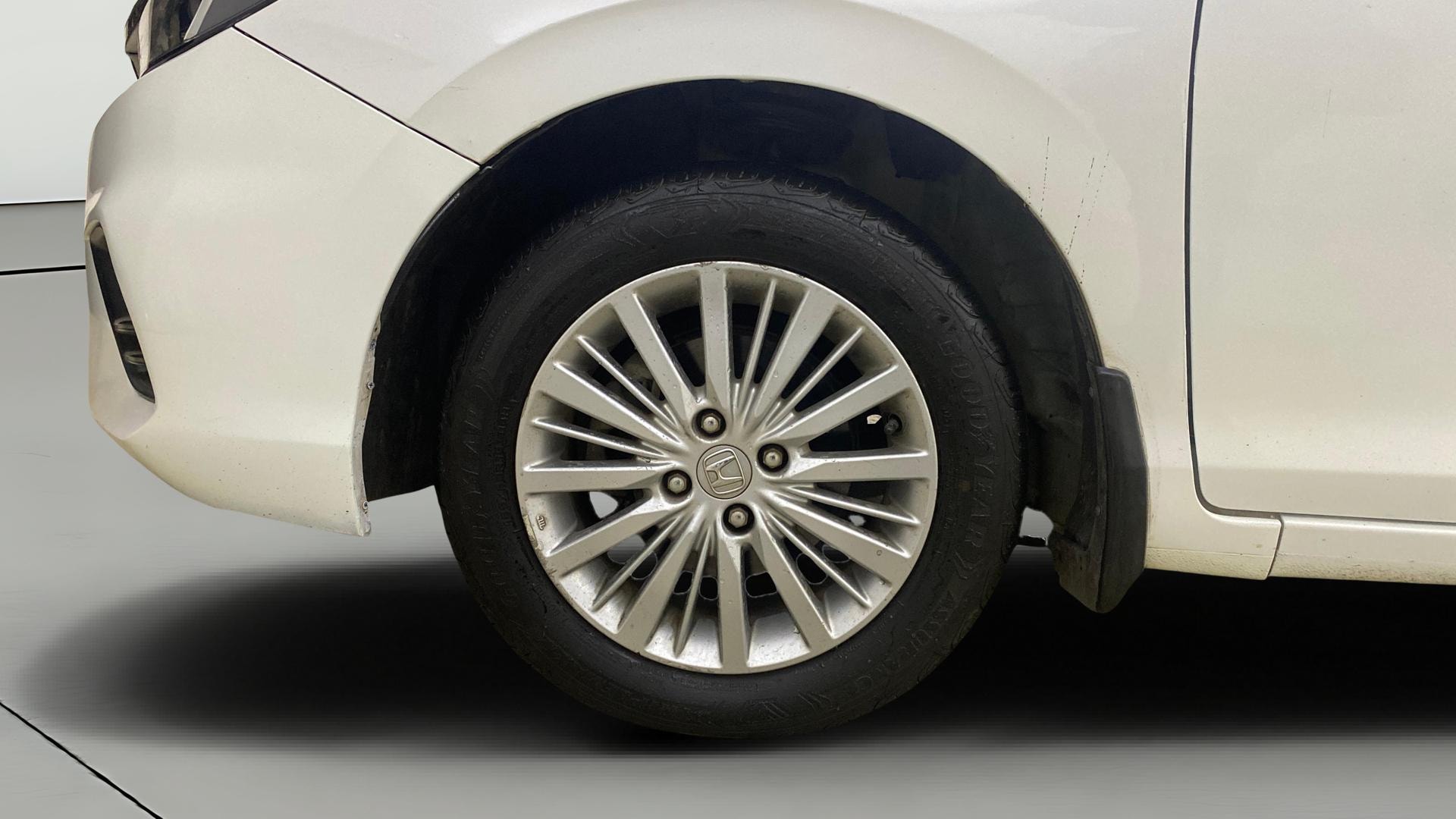 View 2020 Honda City ZX MT Diesel Anniversary Edition Image 28 Used 2020 Honda City ZX MT Diesel Anniversary Edition Image 28