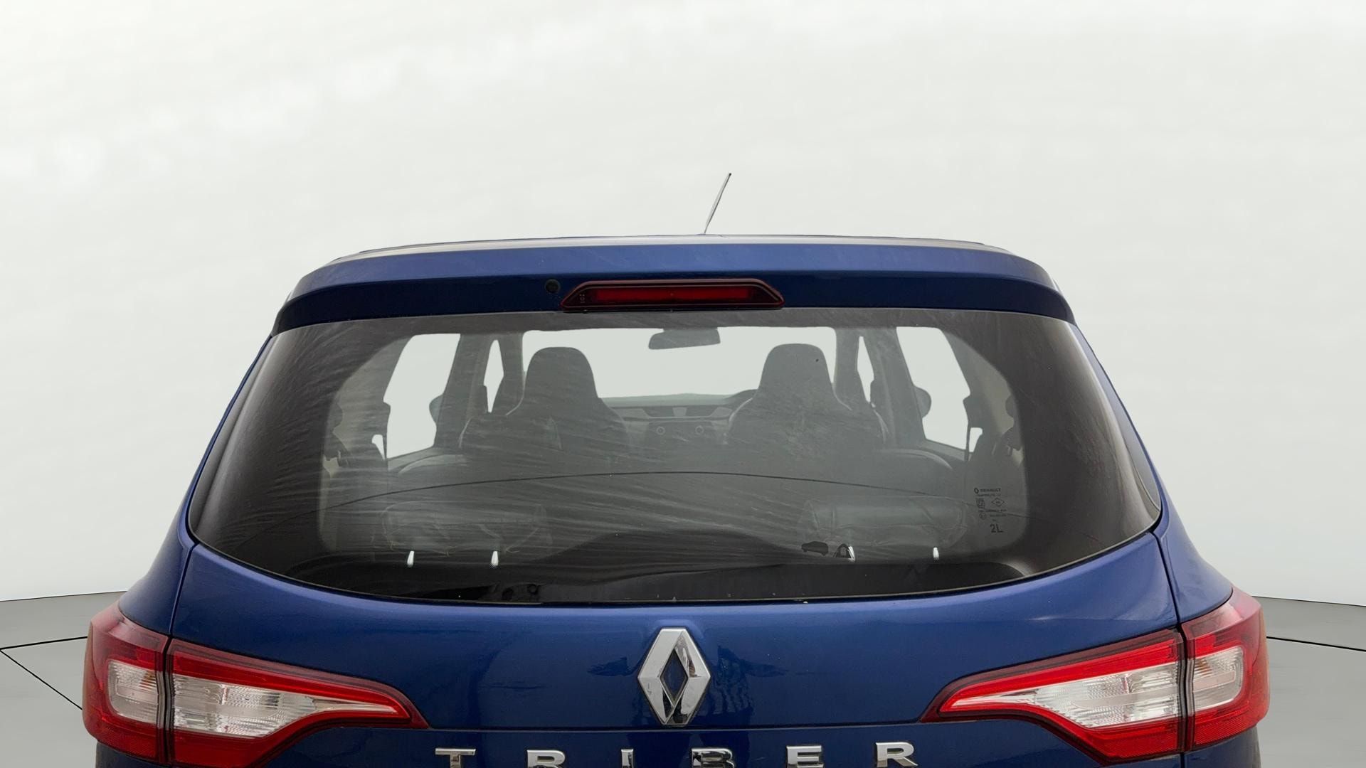 View 2020 Renault Triber RXE Image 3 Used 2020 Renault Triber RXE Image 3