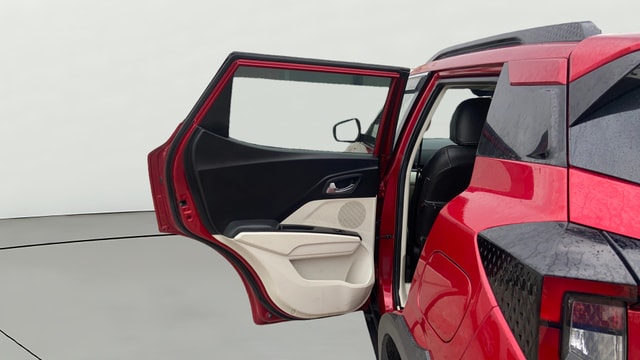 View Mahindra XUV 3XO Image 15 Used Mahindra XUV 3XO Image 15