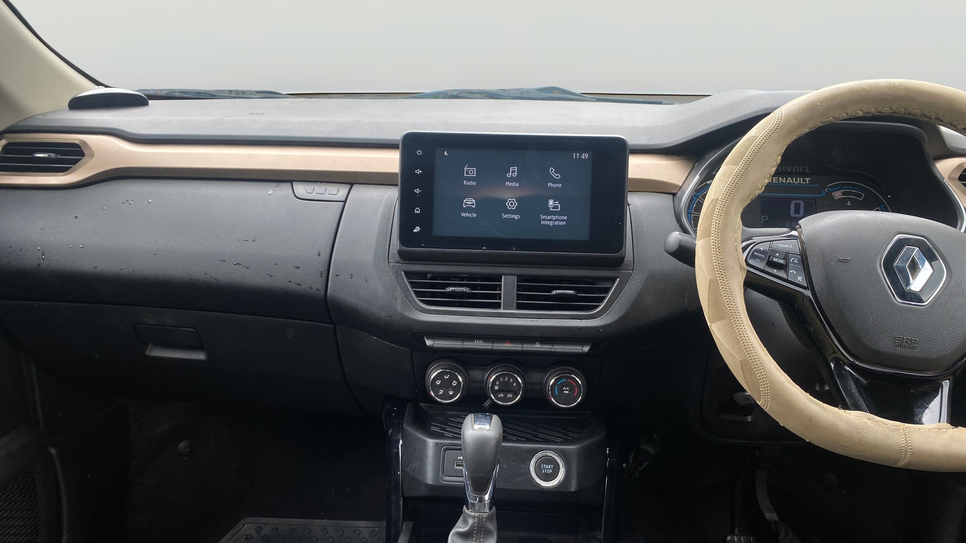 View 2021 Renault Kiger RXT Turbo CVT Image 17 Used 2021 Renault Kiger RXT Turbo CVT Image 17