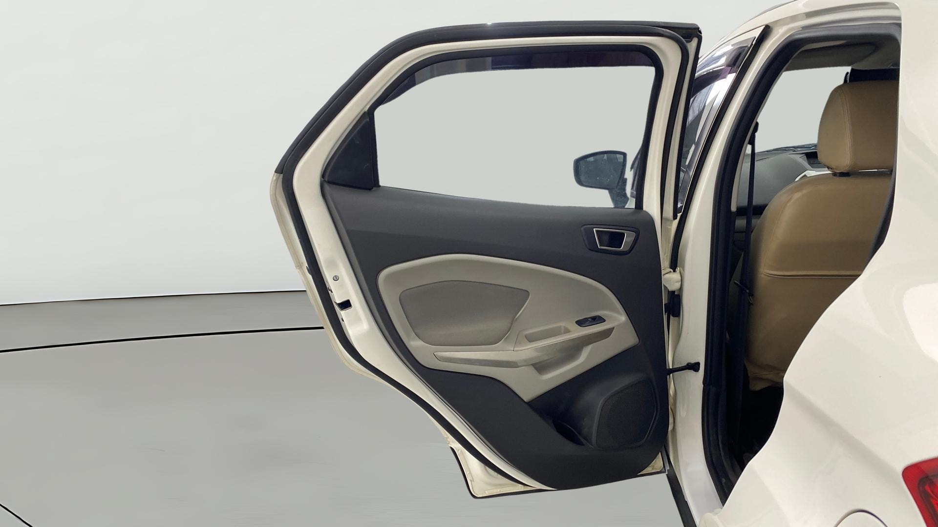View 2016 Ford EcoSport 1.5 TDCi Diesel Ambiente BS IV Image 22 Used 2016 Ford EcoSport 1.5 TDCi Diesel Ambiente BS IV Image 22