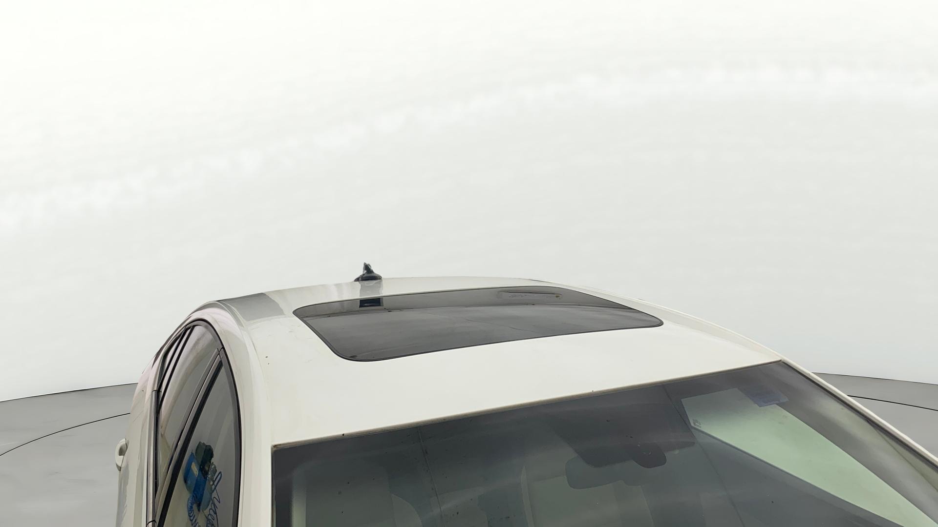 View 2022 Skoda Slavia Style 1.0 TSI MT Image 5 Used 2022 Skoda Slavia Style 1.0 TSI MT Image 5