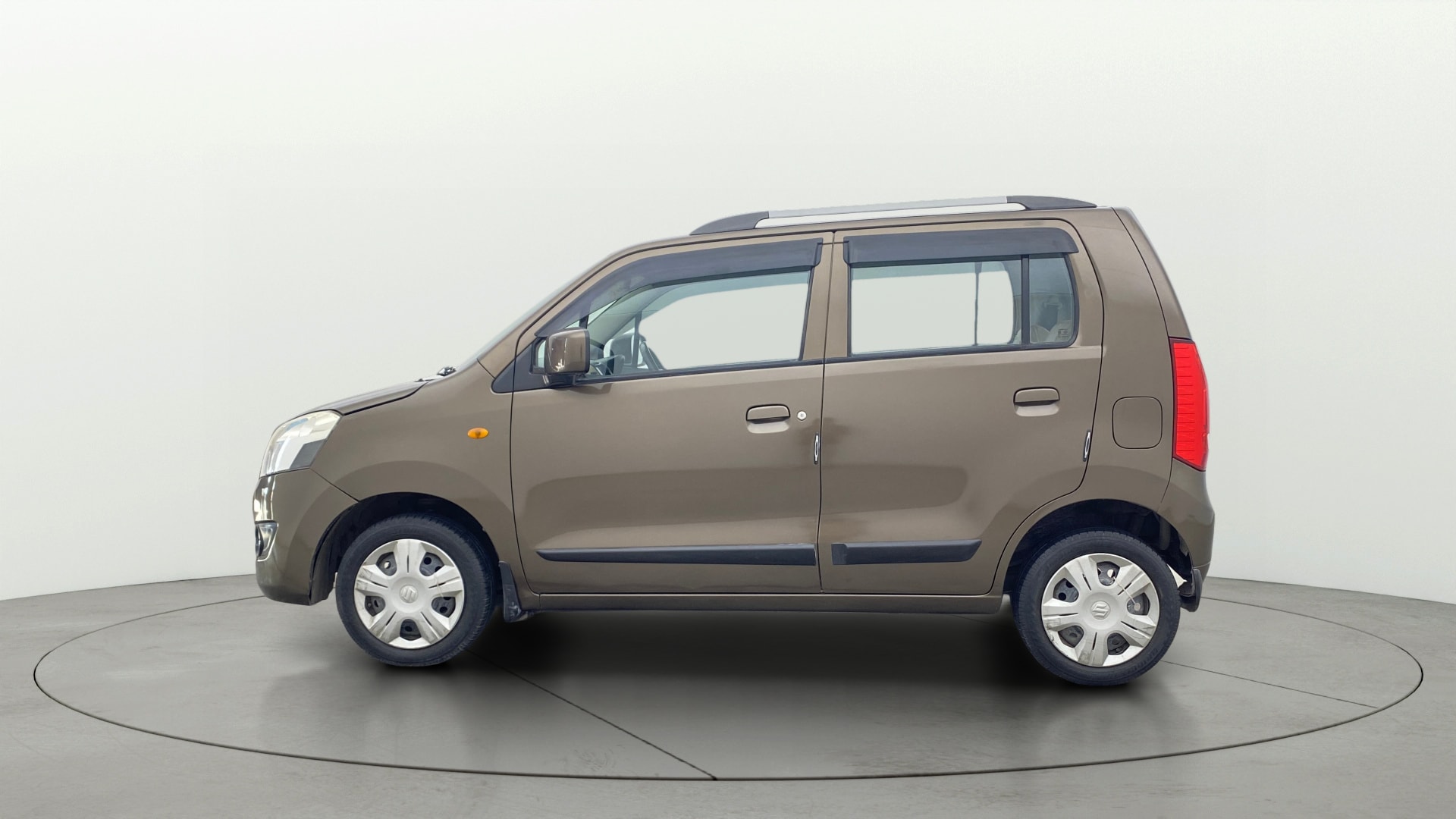 View 2018 Maruti Suzuki 1000 Base Variant Image 5 Used 2018 Maruti Suzuki 1000 Base Variant Image 5