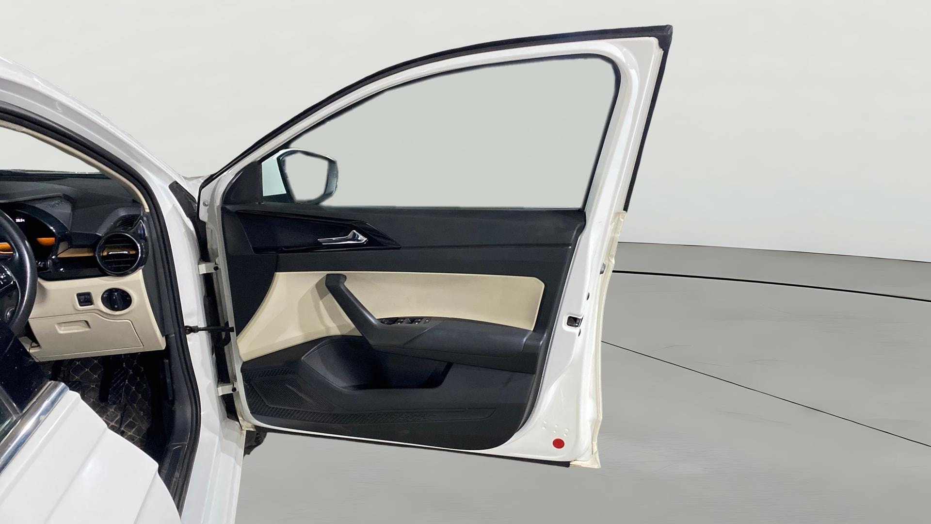 View 2023 Skoda Slavia Style 1.0 TSI AT Image 46 Used 2023 Skoda Slavia Style 1.0 TSI AT Image 46