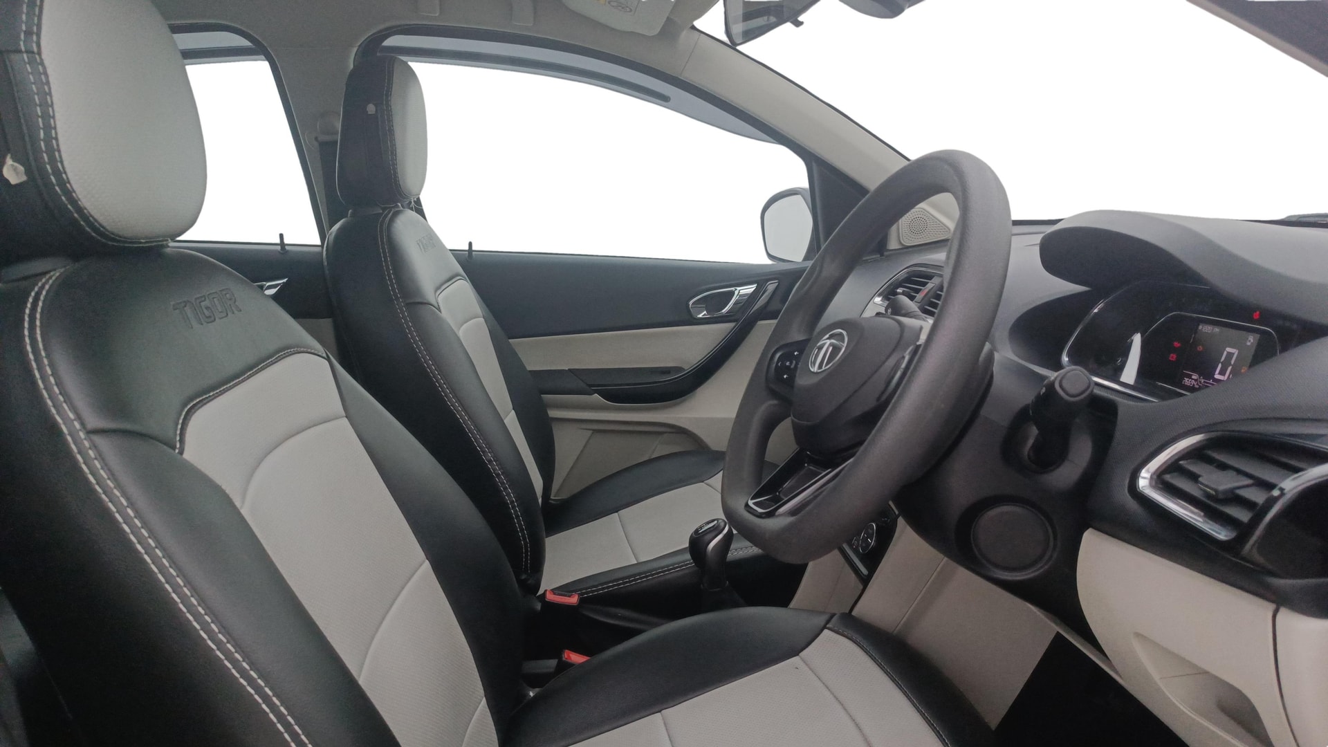 View 2022 Tata Tigor XE Diesel Image 26 Used 2022 Tata Tigor XE Diesel Image 26