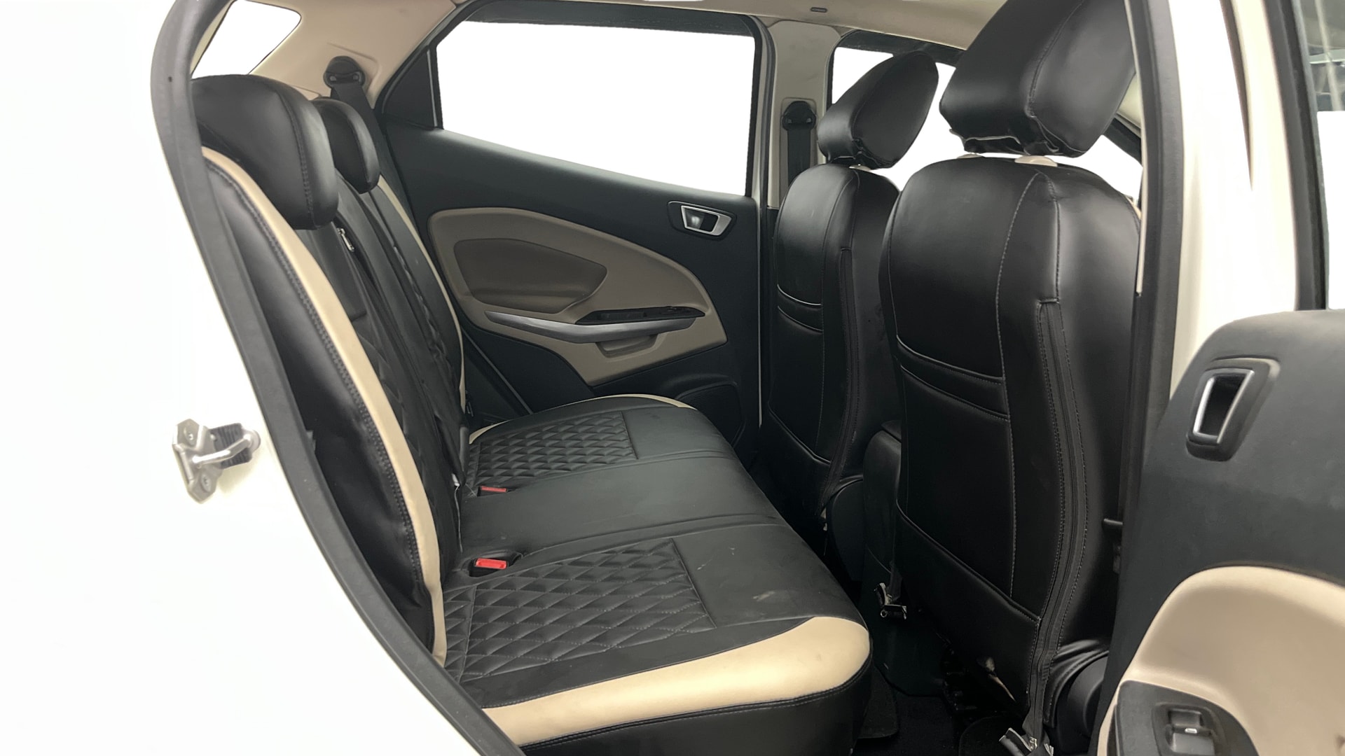 View 2020 Ford EcoSport 1.5 TDCi Diesel Ambiente BS IV Image 37 Used 2020 Ford EcoSport 1.5 TDCi Diesel Ambiente BS IV Image 37