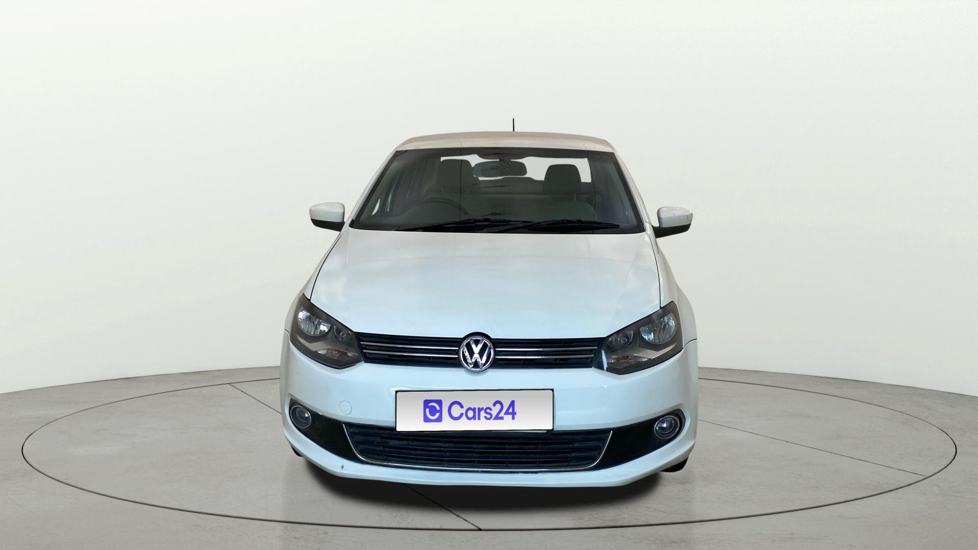 View 2015 Volkswagen Vento DSG Image 1 Used 2015 Volkswagen Vento DSG Image 1