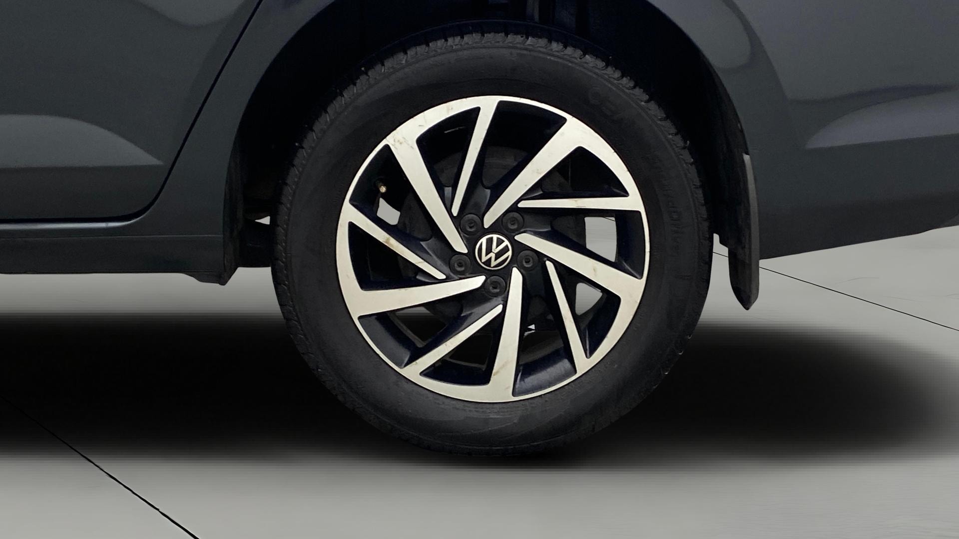 View 2023 Volkswagen Virtus Topline 1.0 TSI MT Image 12 Used 2023 Volkswagen Virtus Topline 1.0 TSI MT Image 12