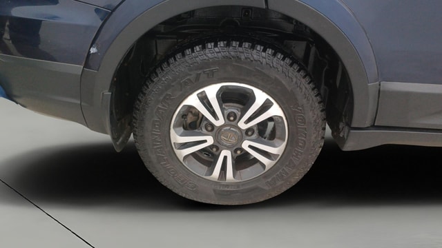 View Tata Hexa Image 34 Used Tata Hexa Image 34