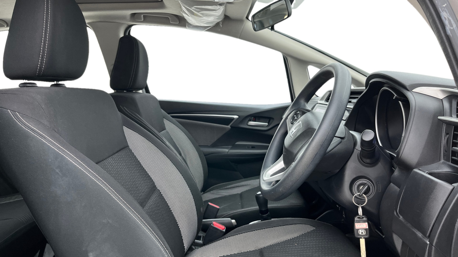 View 2018 Honda WR-V S MT Diesel Edge Edition Image 17 Used 2018 Honda WR-V S MT Diesel Edge Edition Image 17