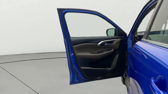 View Toyota Urban Cruiser Hyryder Image 32 Used Toyota Urban Cruiser Hyryder Image 32