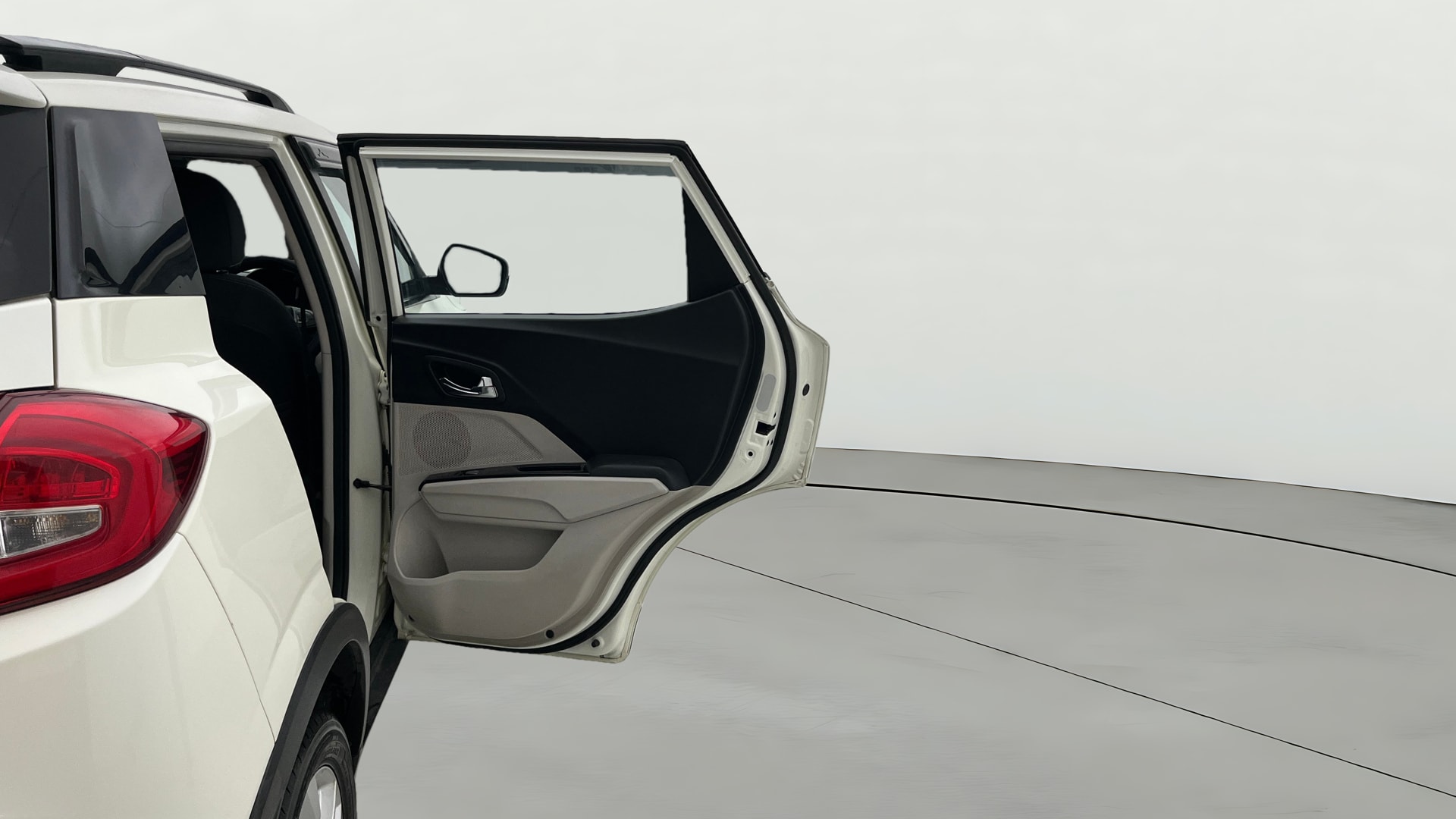Used 2021 Mahindra XUV300 Used 2021 Mahindra XUV300