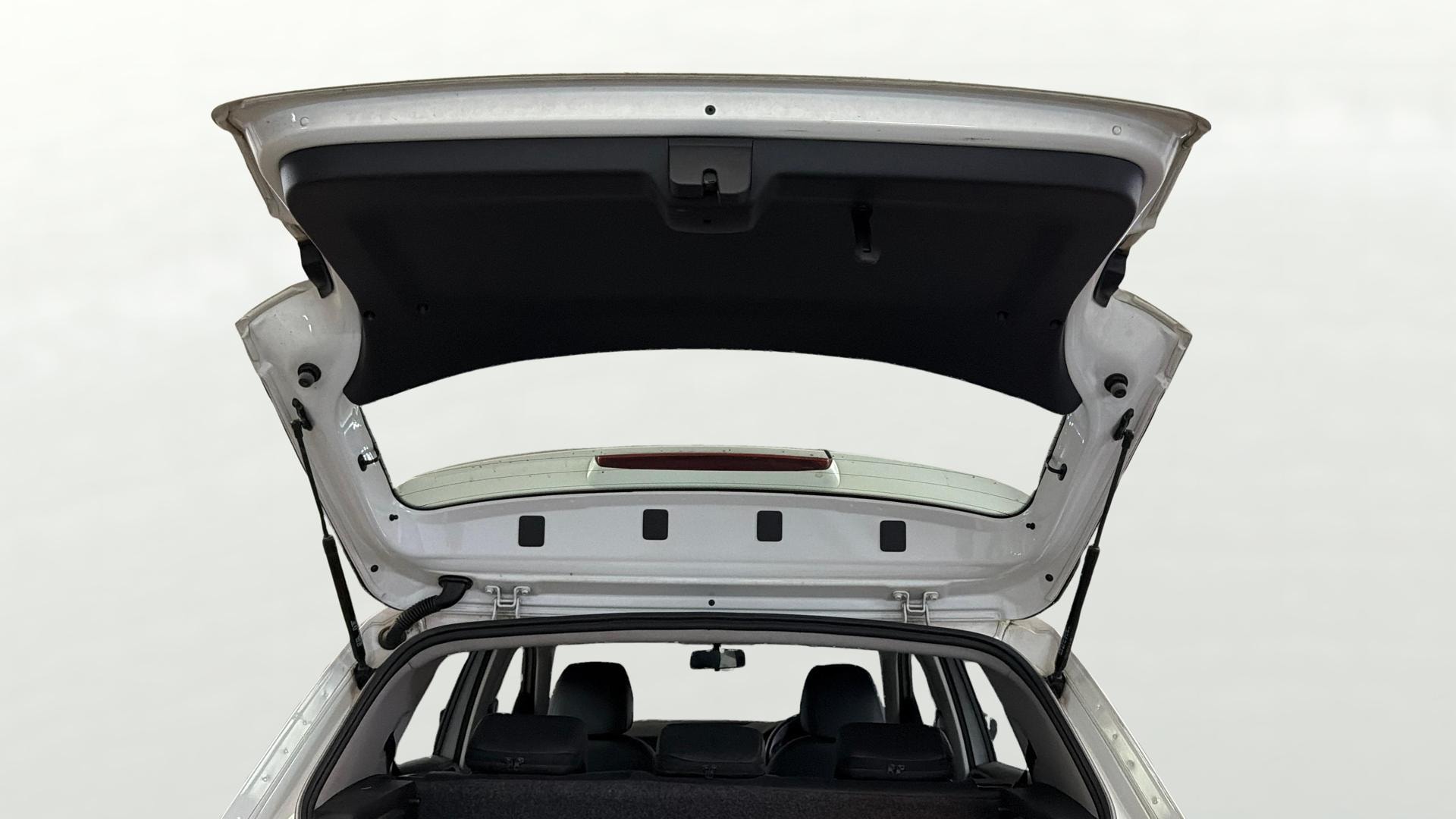 View 2023 Skoda Kushaq Active 1.0 TSI MT Image 16 Used 2023 Skoda Kushaq Active 1.0 TSI MT Image 16