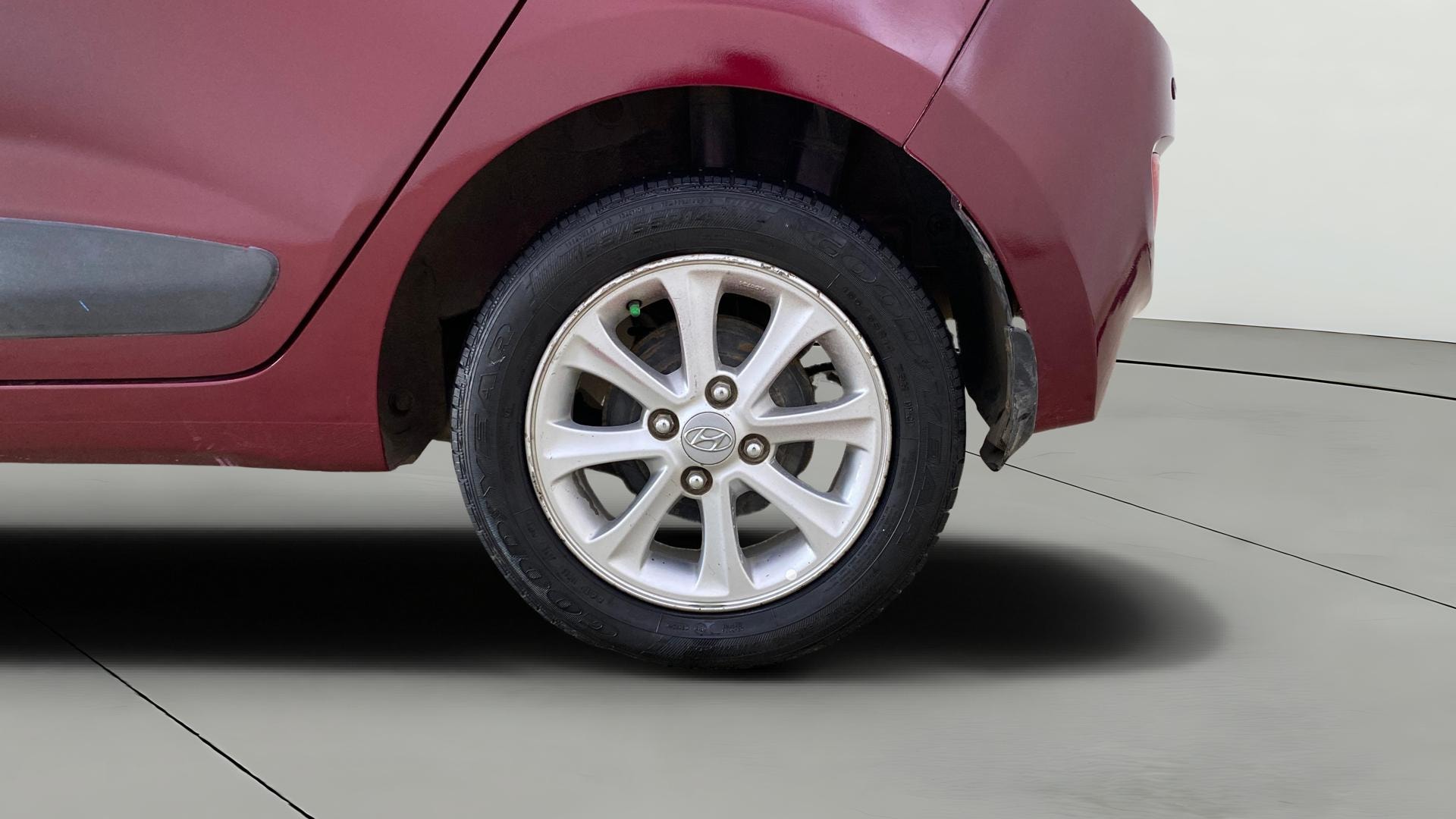 View 2015 Hyundai Grand i10 Asta AT 1.2 Kappa VTVT Image 11 Used 2015 Hyundai Grand i10 Asta AT 1.2 Kappa VTVT Image 11