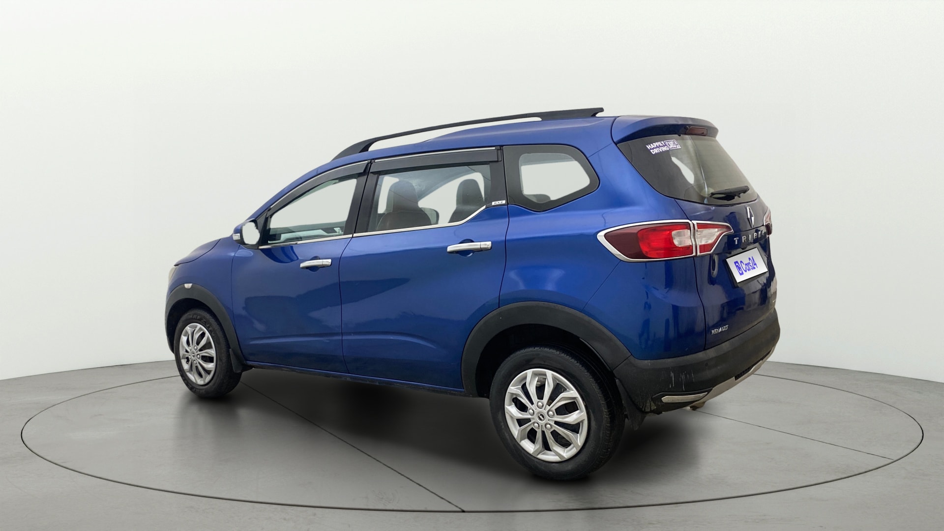 View 2020 Renault Triber RXZ Image 2 Used 2020 Renault Triber RXZ Image 2