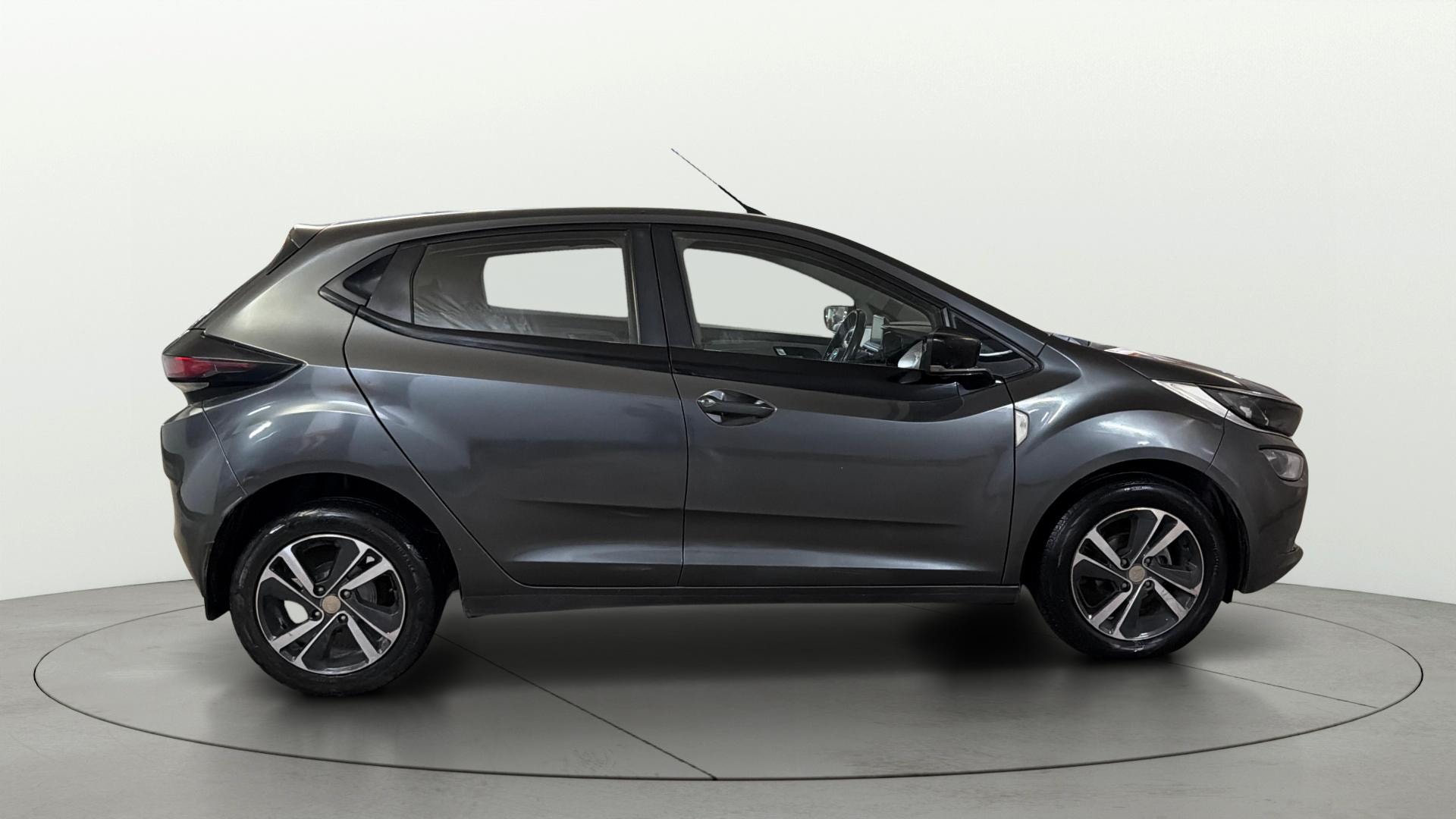 View 2022 Tata Altroz XZ Plus Petrol Image 9 Used 2022 Tata Altroz XZ Plus Petrol Image 9