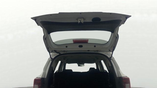 View Kia Carens Image 17 Used Kia Carens Image 17