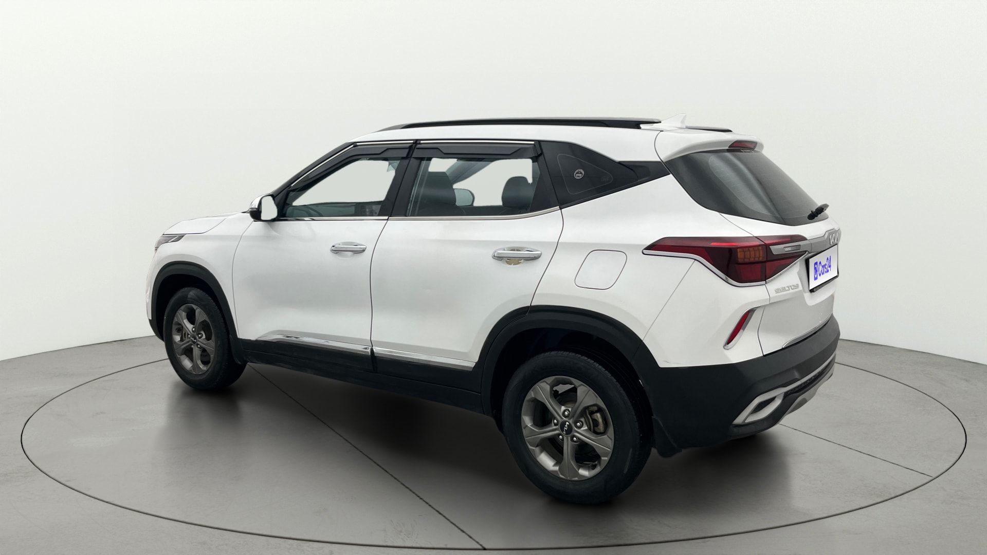 View 2023 Kia Seltos D1.5 CRDI VGT 6MT HTK Plus Image 2 Used 2023 Kia Seltos D1.5 CRDI VGT 6MT HTK Plus Image 2