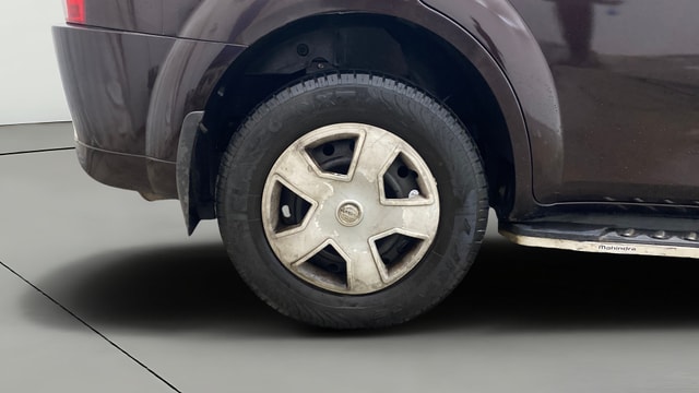 View Mahindra XUV500 Image 24 Used Mahindra XUV500 Image 24