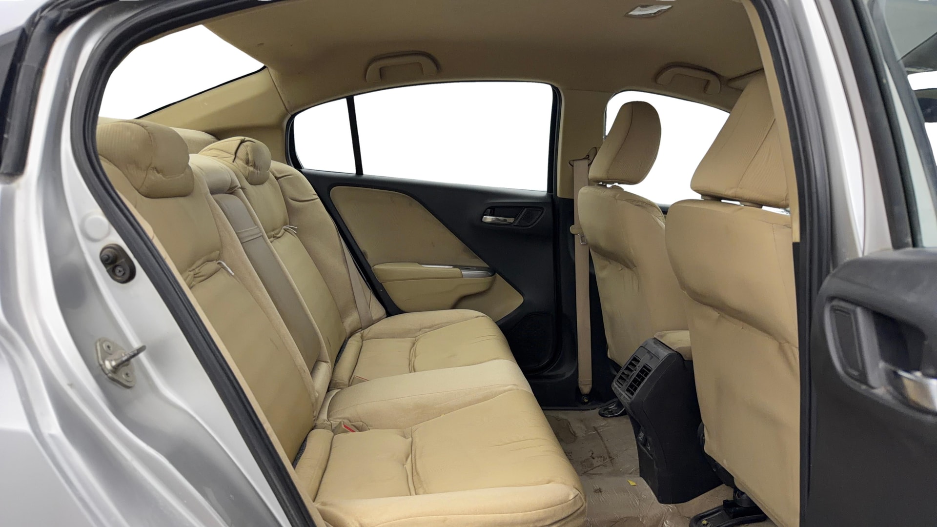 View 2015 Honda City ZX MT Diesel Anniversary Edition Image 35 Used 2015 Honda City ZX MT Diesel Anniversary Edition Image 35