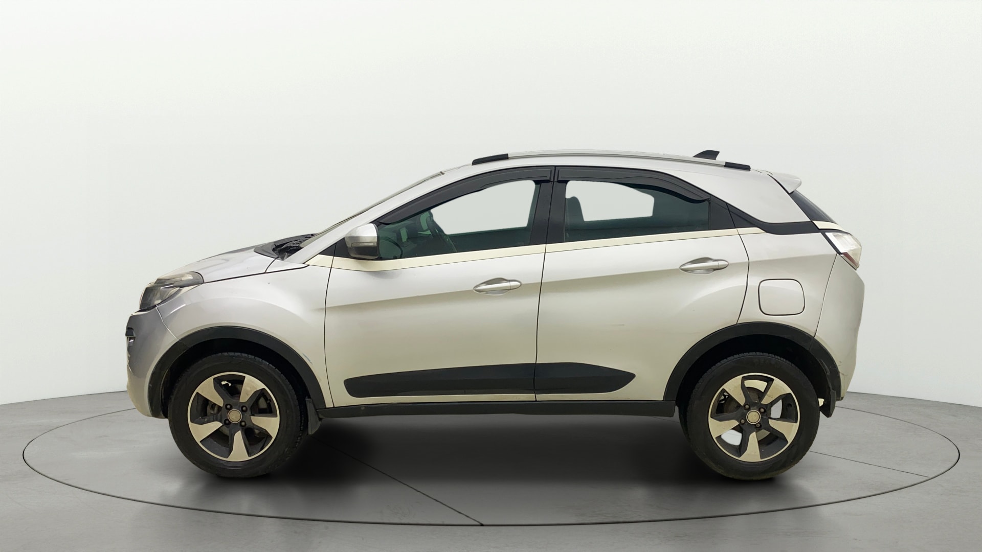 View 2019 Tata Nexon XZA Plus Diesel Image 5 Used 2019 Tata Nexon XZA Plus Diesel Image 5