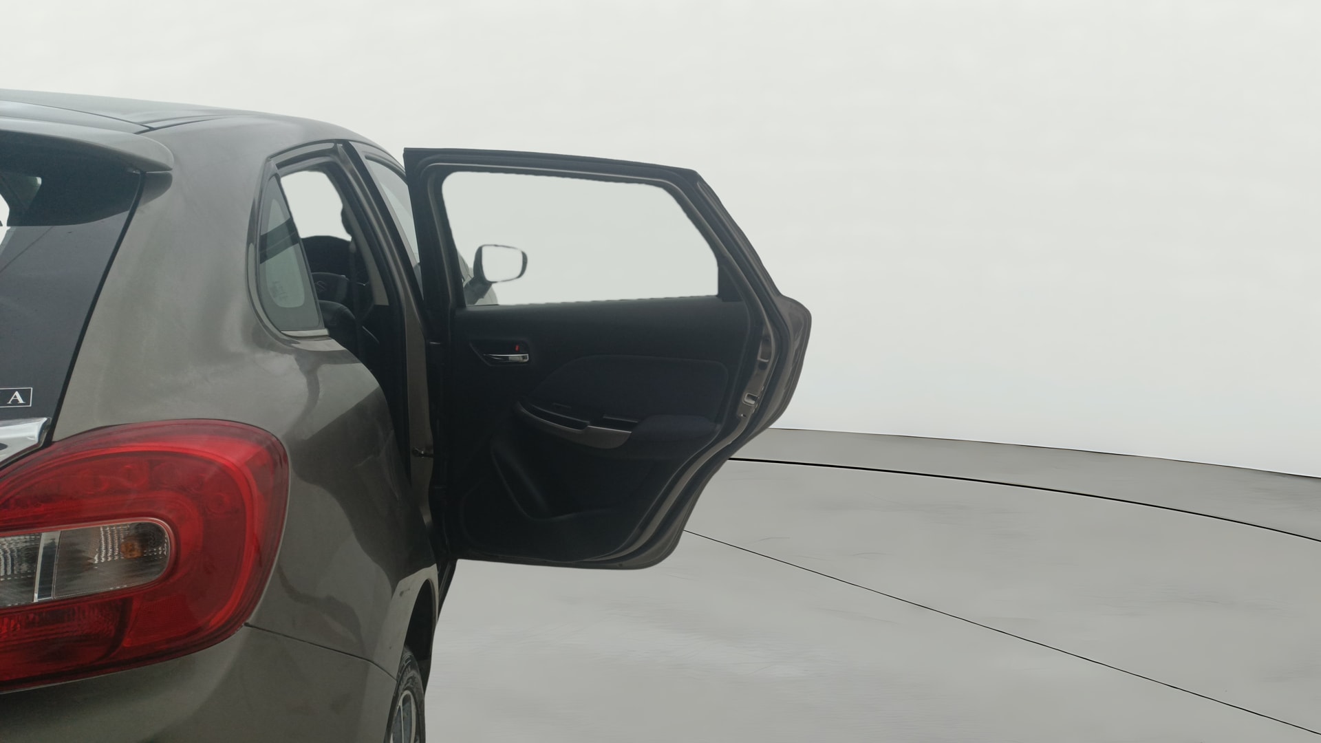 View 2019 Maruti Suzuki 1000 Base Variant Image 7 Used 2019 Maruti Suzuki 1000 Base Variant Image 7