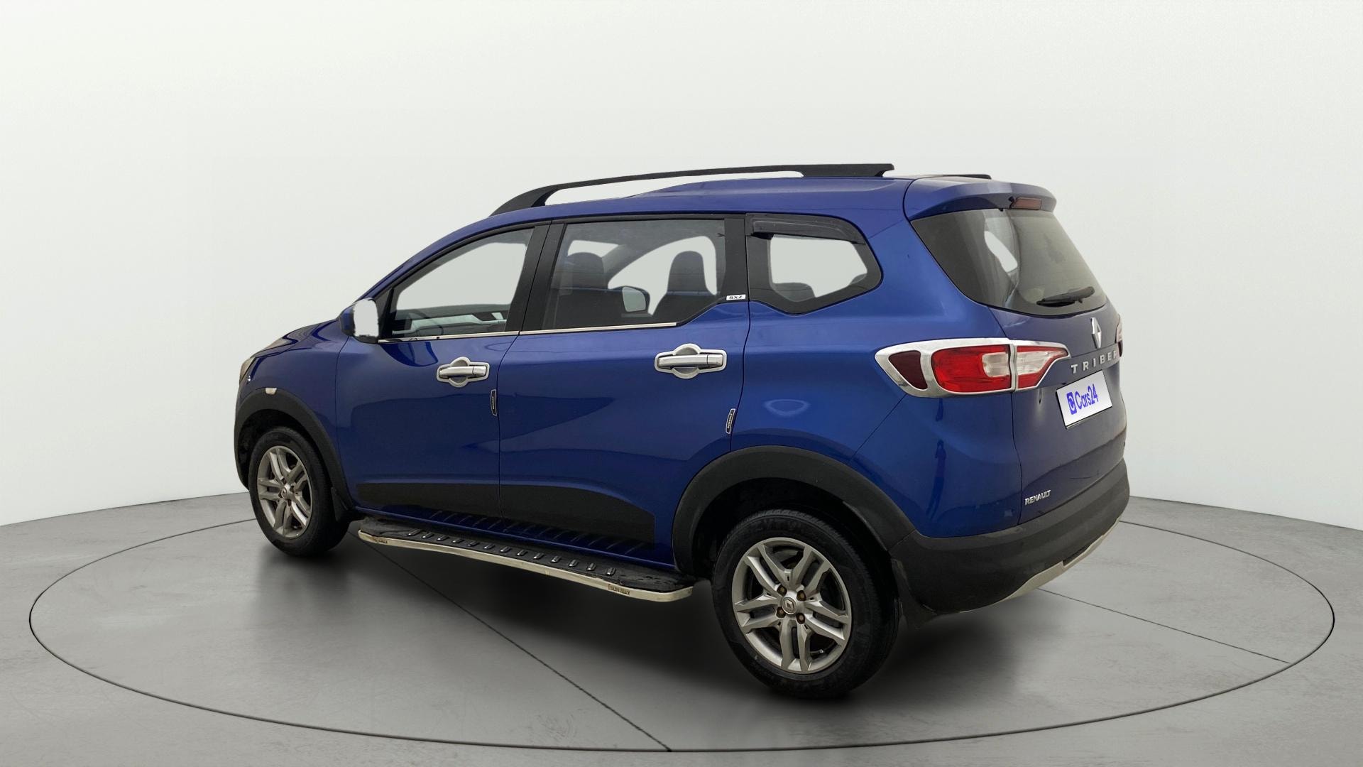 View 2020 Renault Triber RXZ Image 2 Used 2020 Renault Triber RXZ Image 2