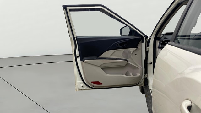 View Mahindra XUV300 Image 32 Used Mahindra XUV300 Image 32