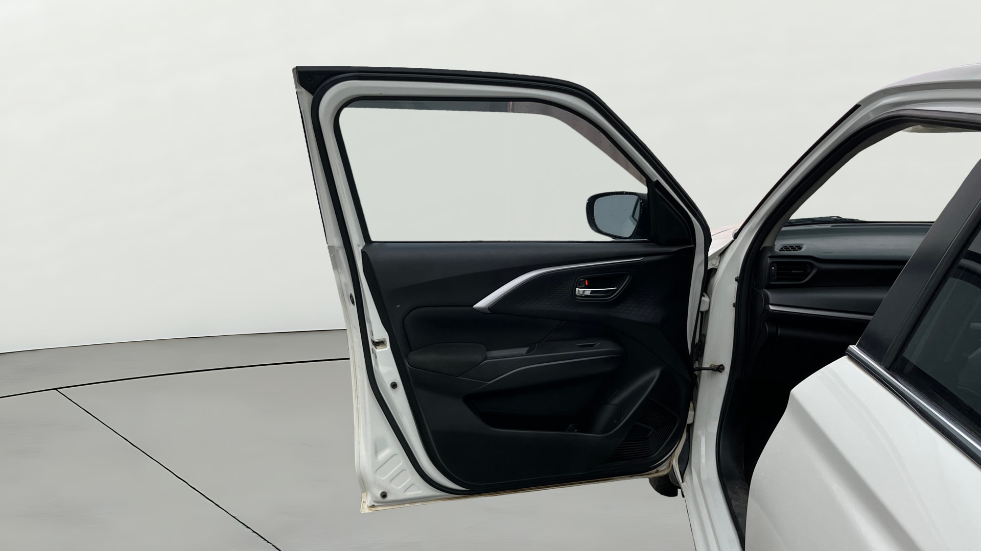 View 2024 Maruti Suzuki 1000 Base Variant Image 31 Used 2024 Maruti Suzuki 1000 Base Variant Image 31