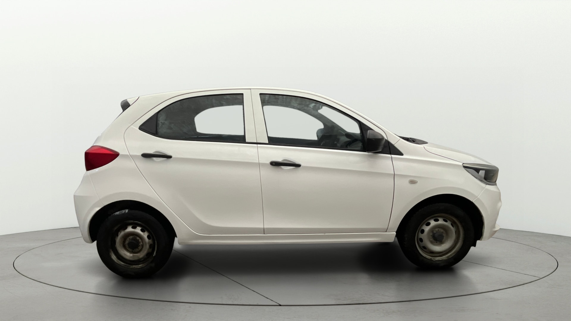 Used 2023 Tata Tiago Used 2023 Tata Tiago