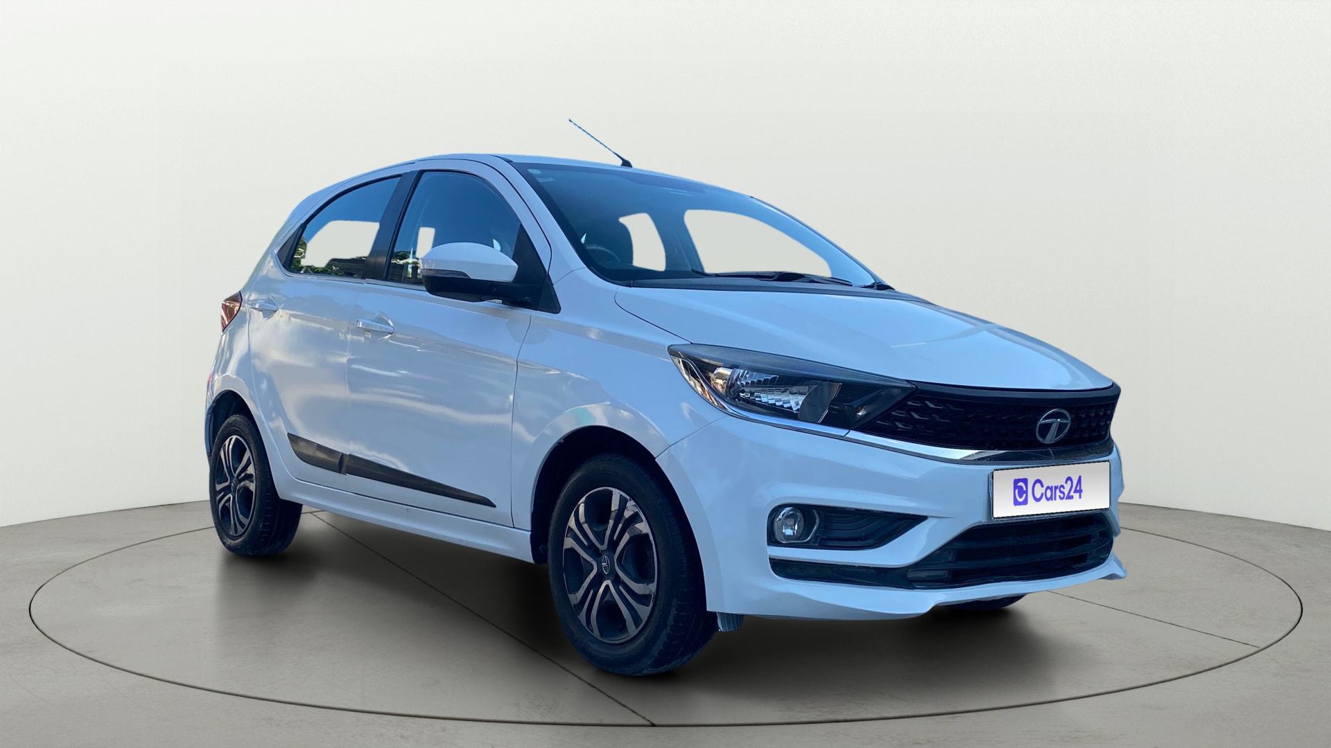 View 2020 Tata Tiago Revotorq XB Image 36 Used 2020 Tata Tiago Revotorq XB Image 36