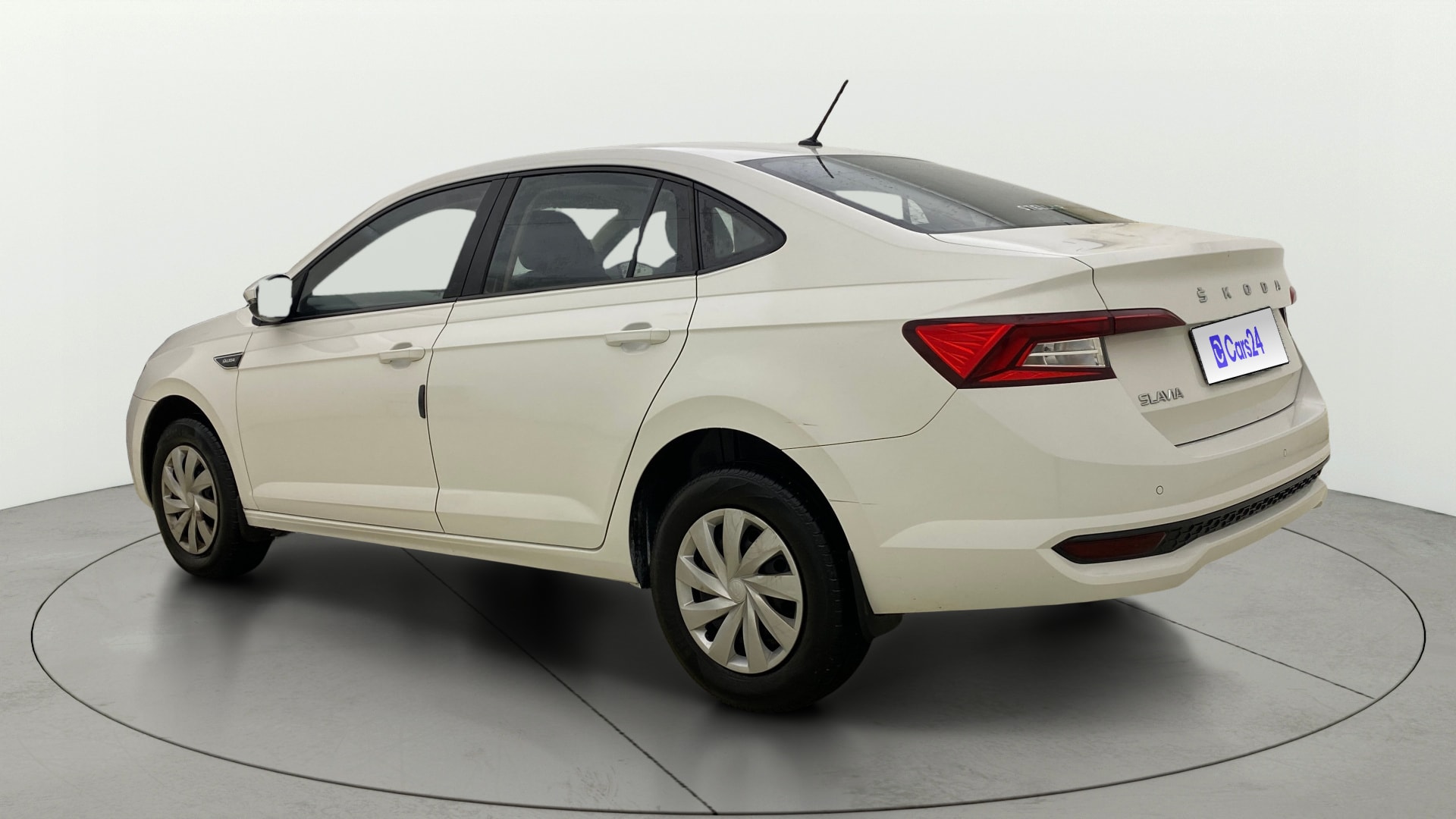 View 2025 Skoda Slavia Active 1.0 TSI MT Image 2 Used 2025 Skoda Slavia Active 1.0 TSI MT Image 2