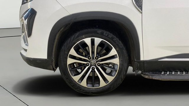 View MG Hector Plus Image 29 Used MG Hector Plus Image 29