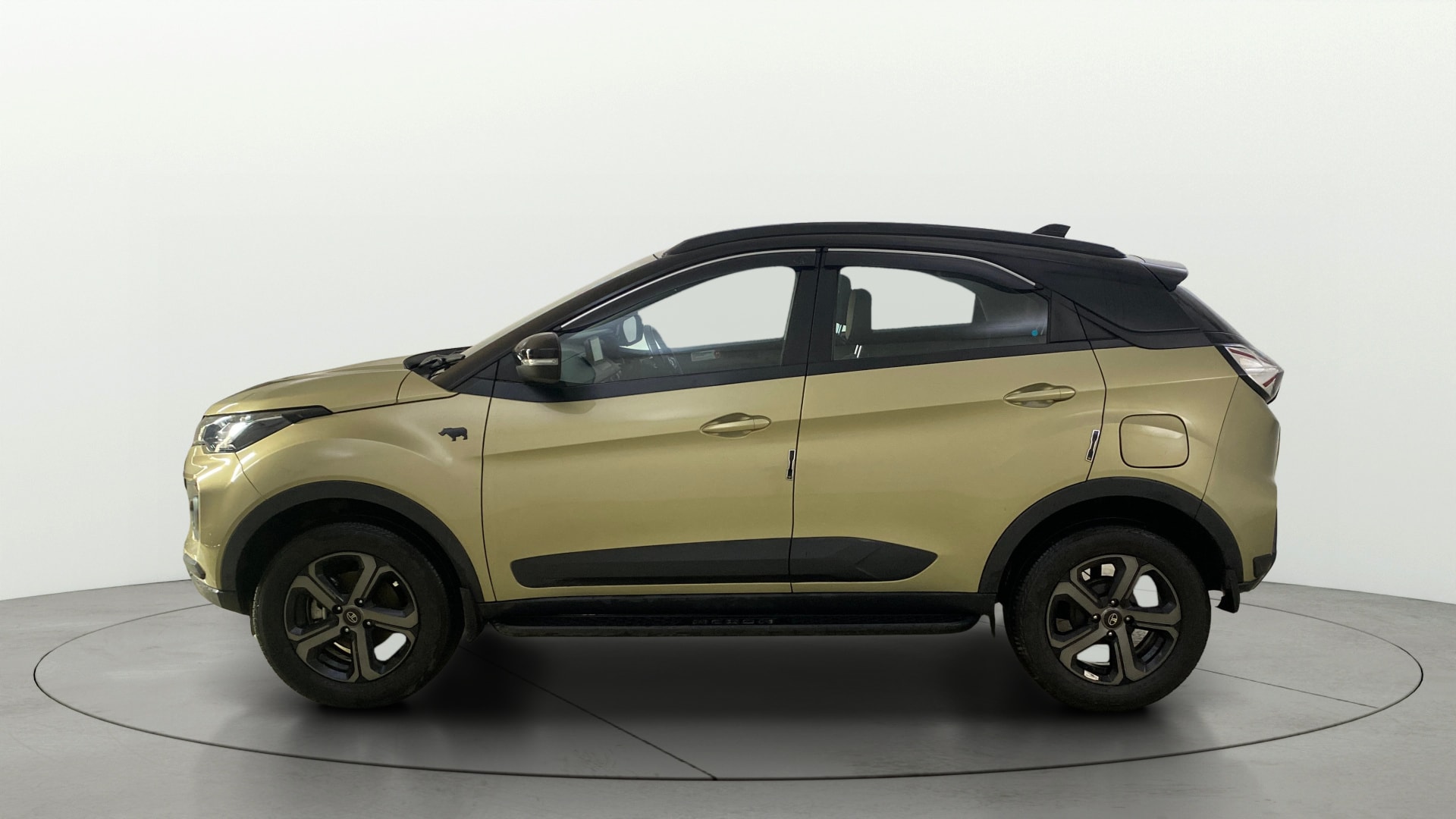 View 2022 Tata Nexon Revotron XE Image 5 Used 2022 Tata Nexon Revotron XE Image 5