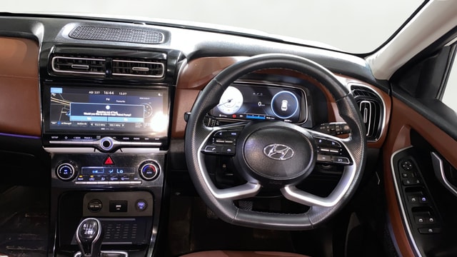 View Hyundai Alcazar Image 14 Used Hyundai Alcazar Image 14