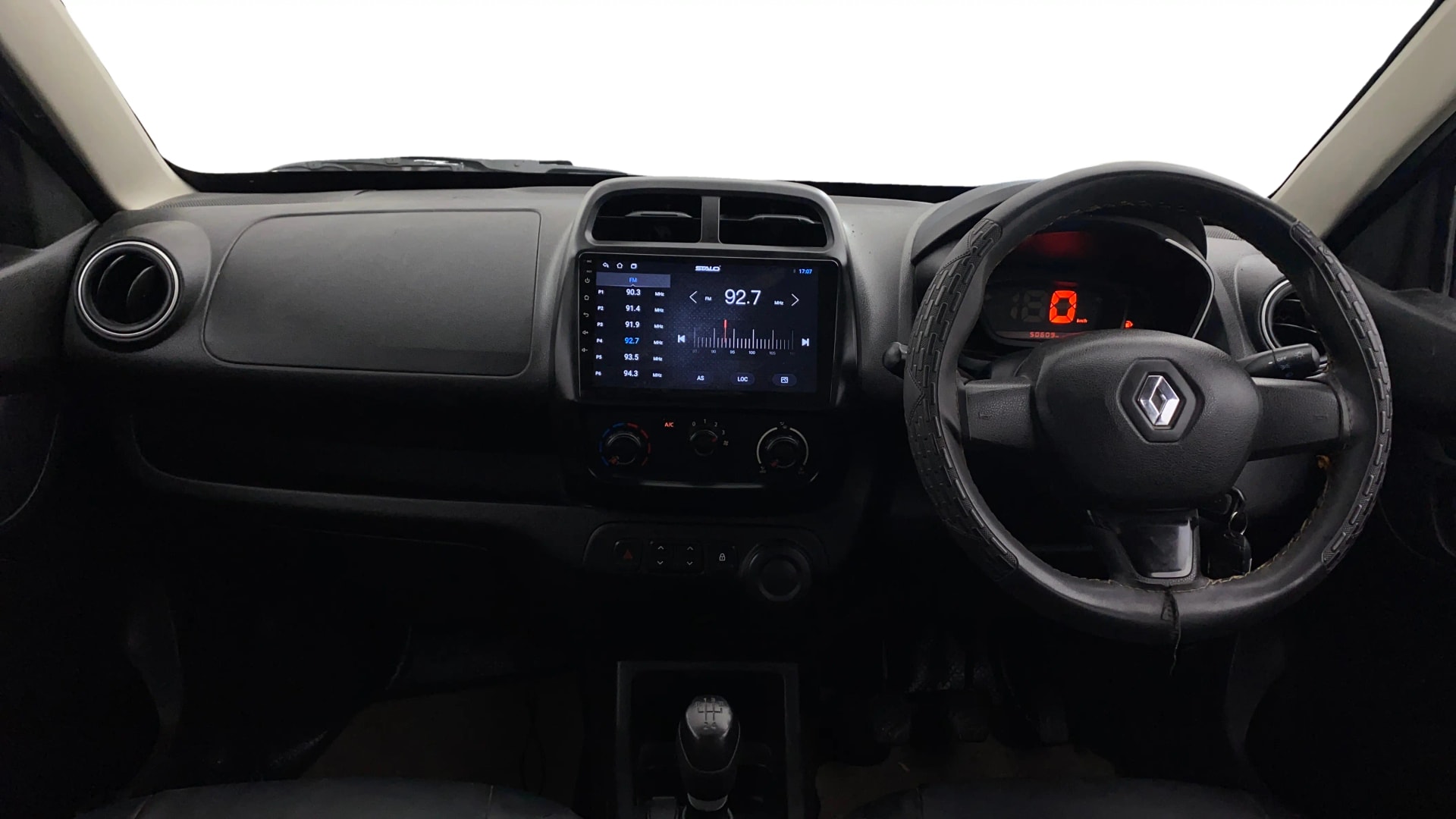 View 2018 Renault Kwid RXL Image 15 Used 2018 Renault Kwid RXL Image 15