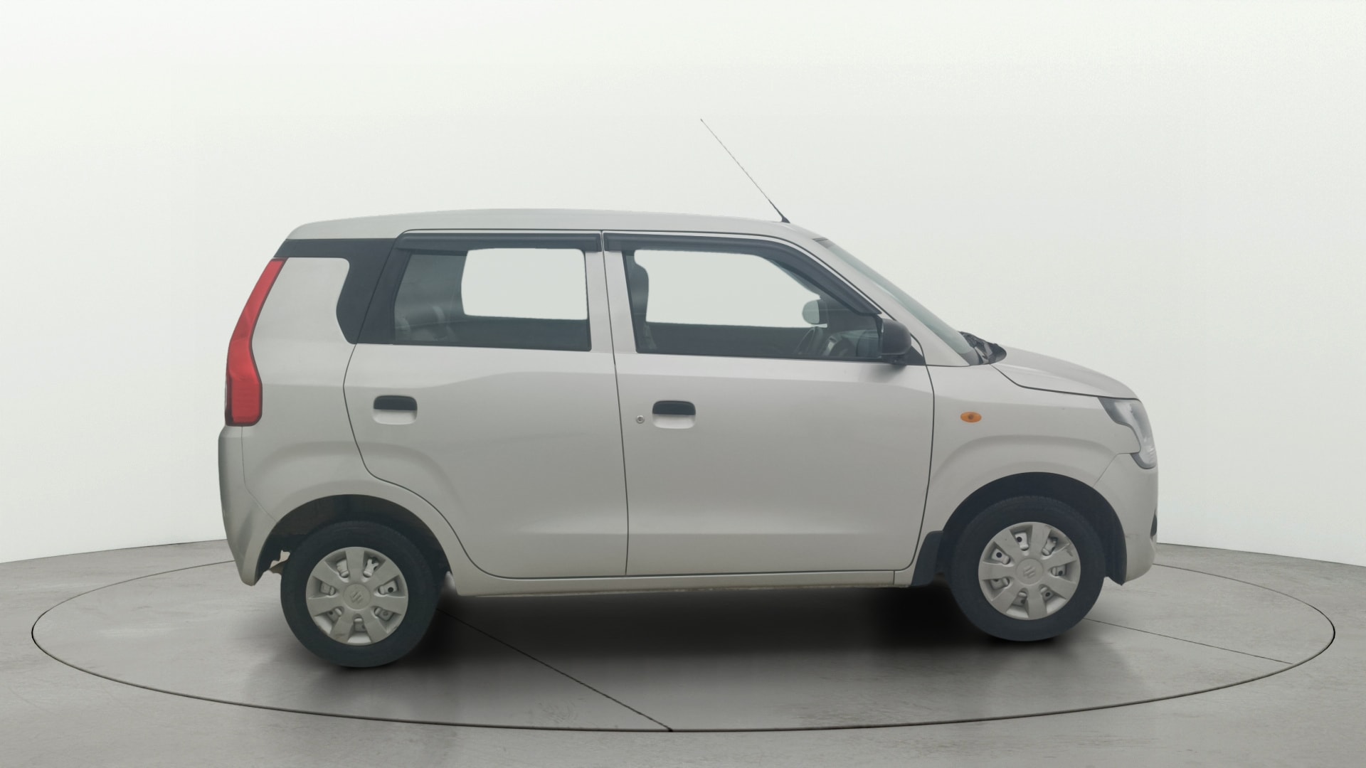 View 2021 Maruti Suzuki 1000 Base Variant Image 8 Used 2021 Maruti Suzuki 1000 Base Variant Image 8