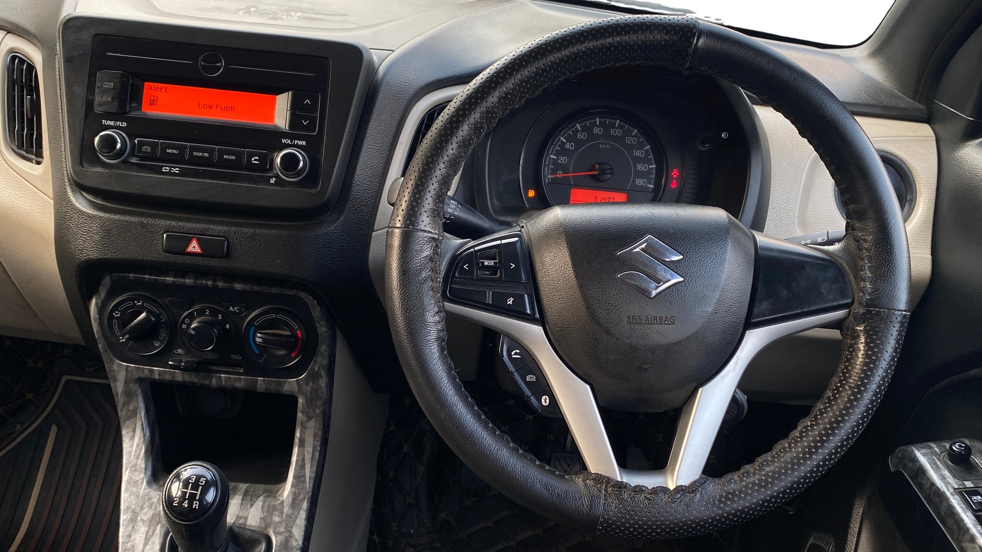 View 2021 Maruti Suzuki 1000 Base Variant Image 20 Used 2021 Maruti Suzuki 1000 Base Variant Image 20