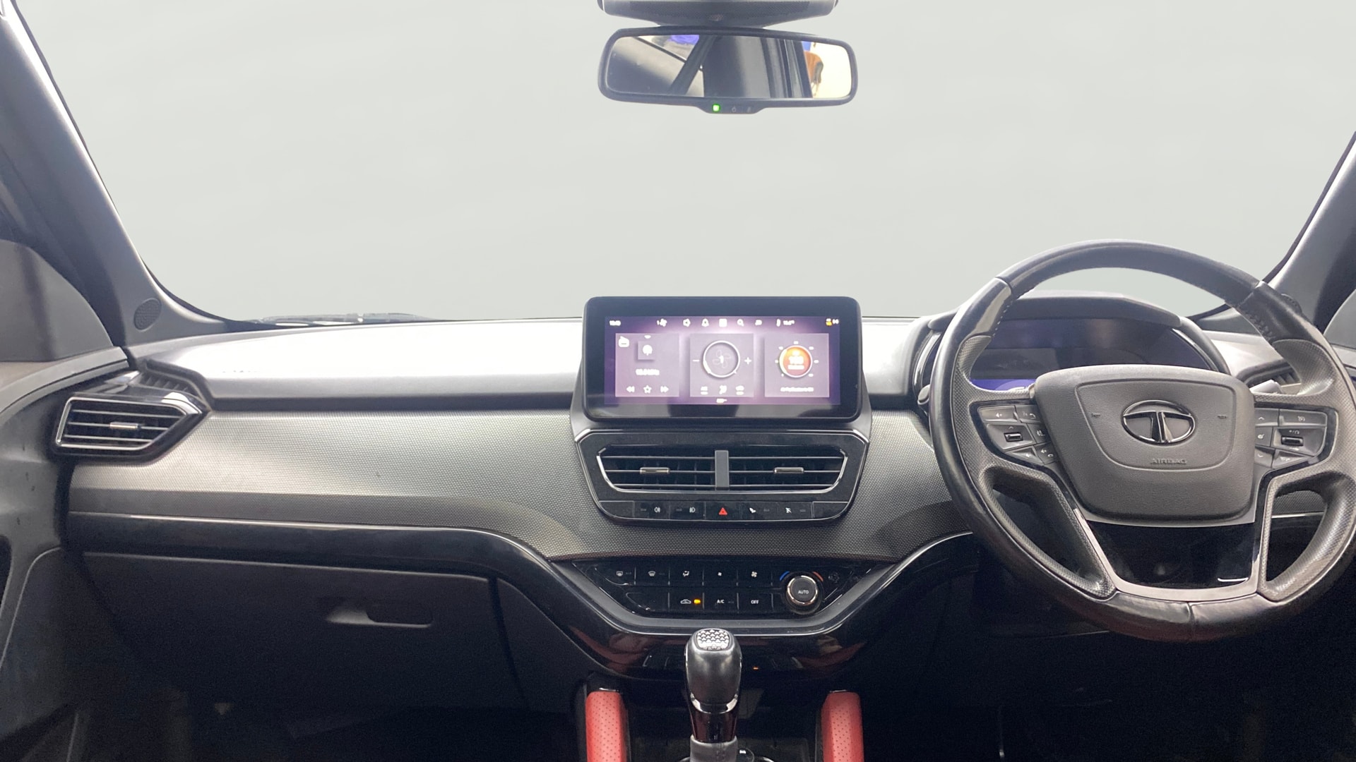 View 2023 Tata Harrier XE Image 18 Used 2023 Tata Harrier XE Image 18
